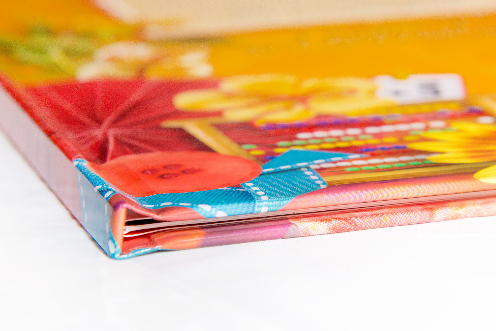 Фотоальбом «Школьная пора». Фотограф Анастасия Дерий. Каталожная фотосъёмка в Москве