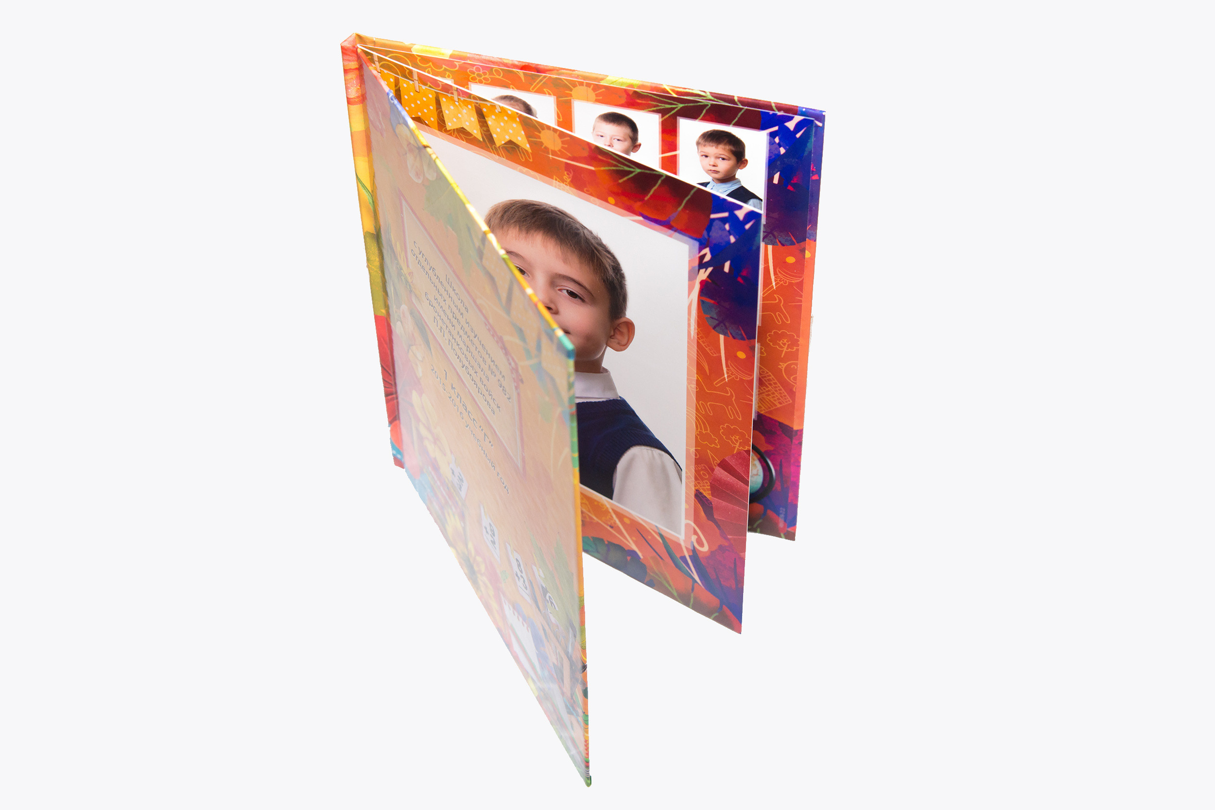 Фотоальбом «Школьная пора». Фотограф Анастасия Дерий. Каталожная фотосъёмка в Москве