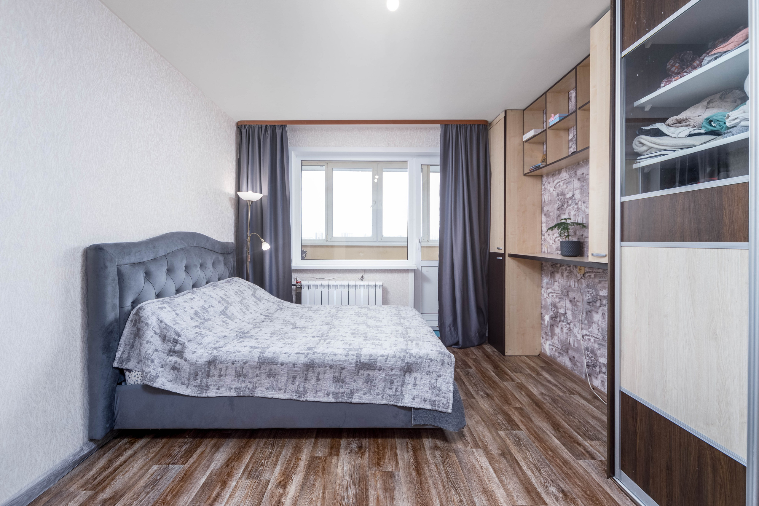 Фото интерьера спальни в двухкомнатной квартире в Серебрянке