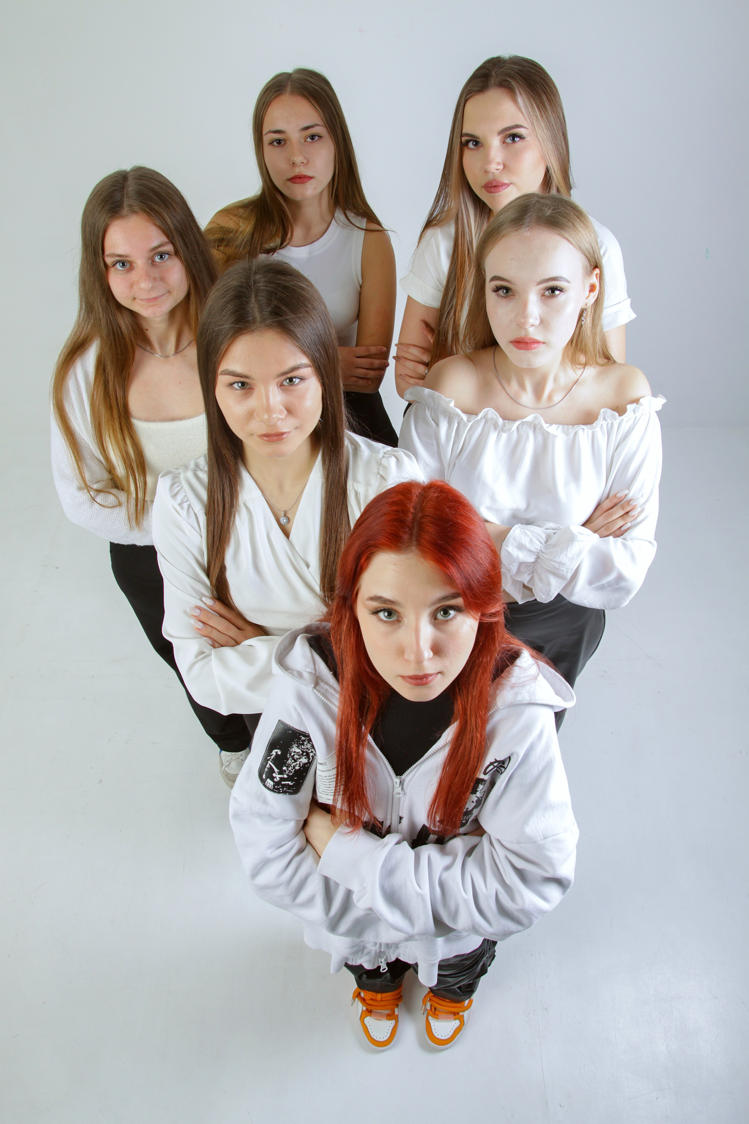 Съемка старшеклассников в студии «СОВА» г. Таганрог. Выпускные альбомы в Таганроге и Ростовской Области