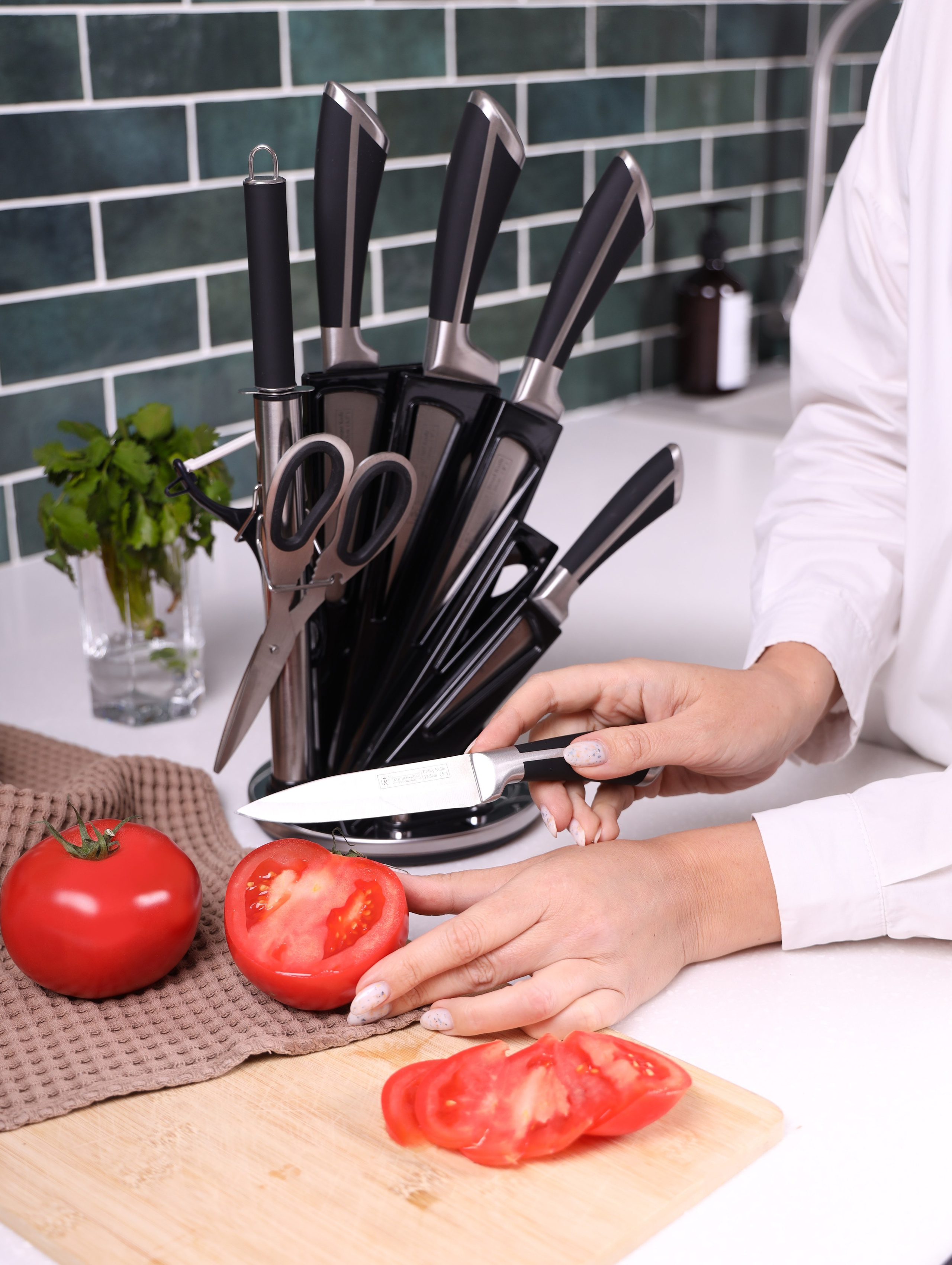 Предметное фото - практичные и удобные вещи для облегчения жизни.