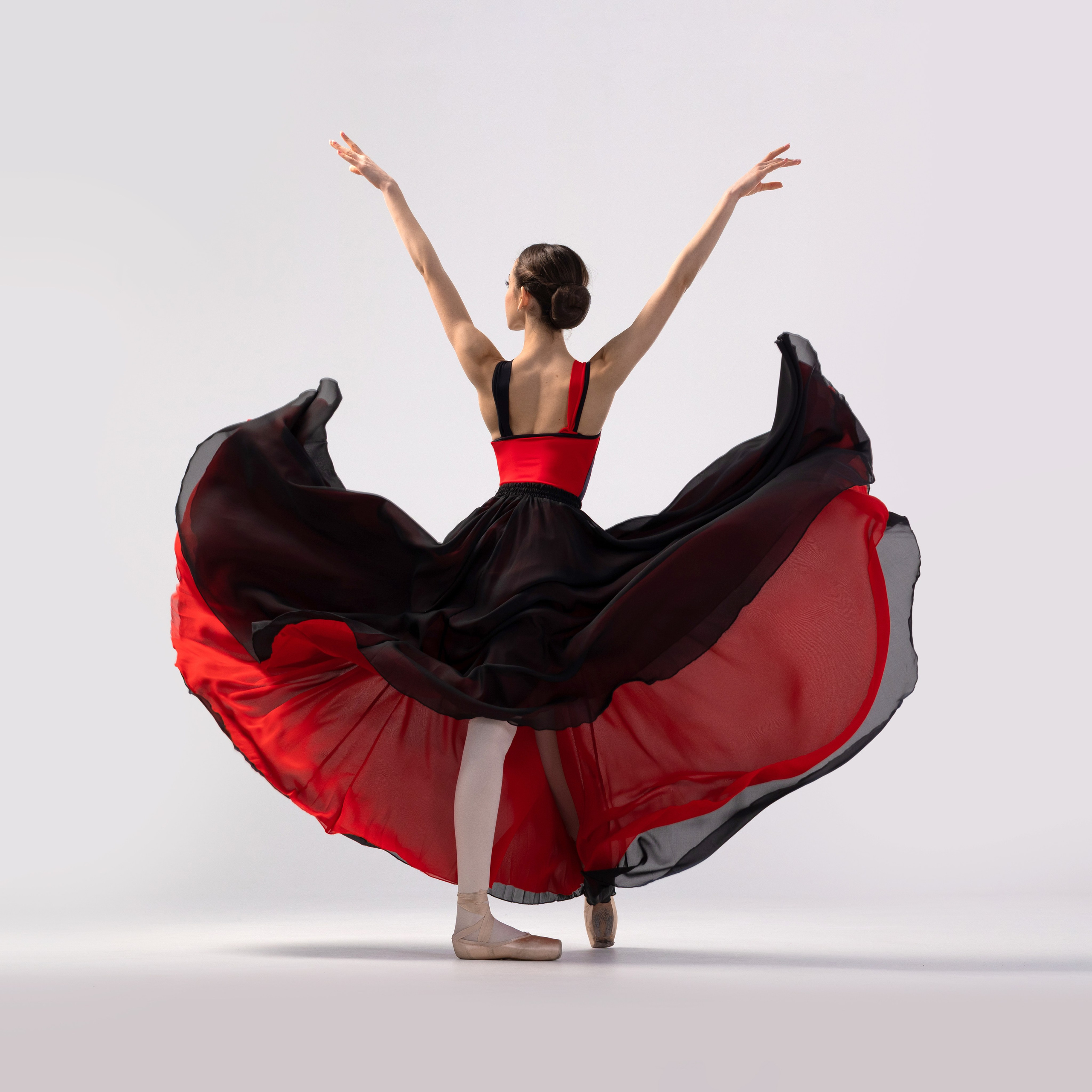 Юбка воздушная двухсторонняя красно-чёрная напрокат бесплатно. Балетный фотограф Алина Ханько — Душа Балета