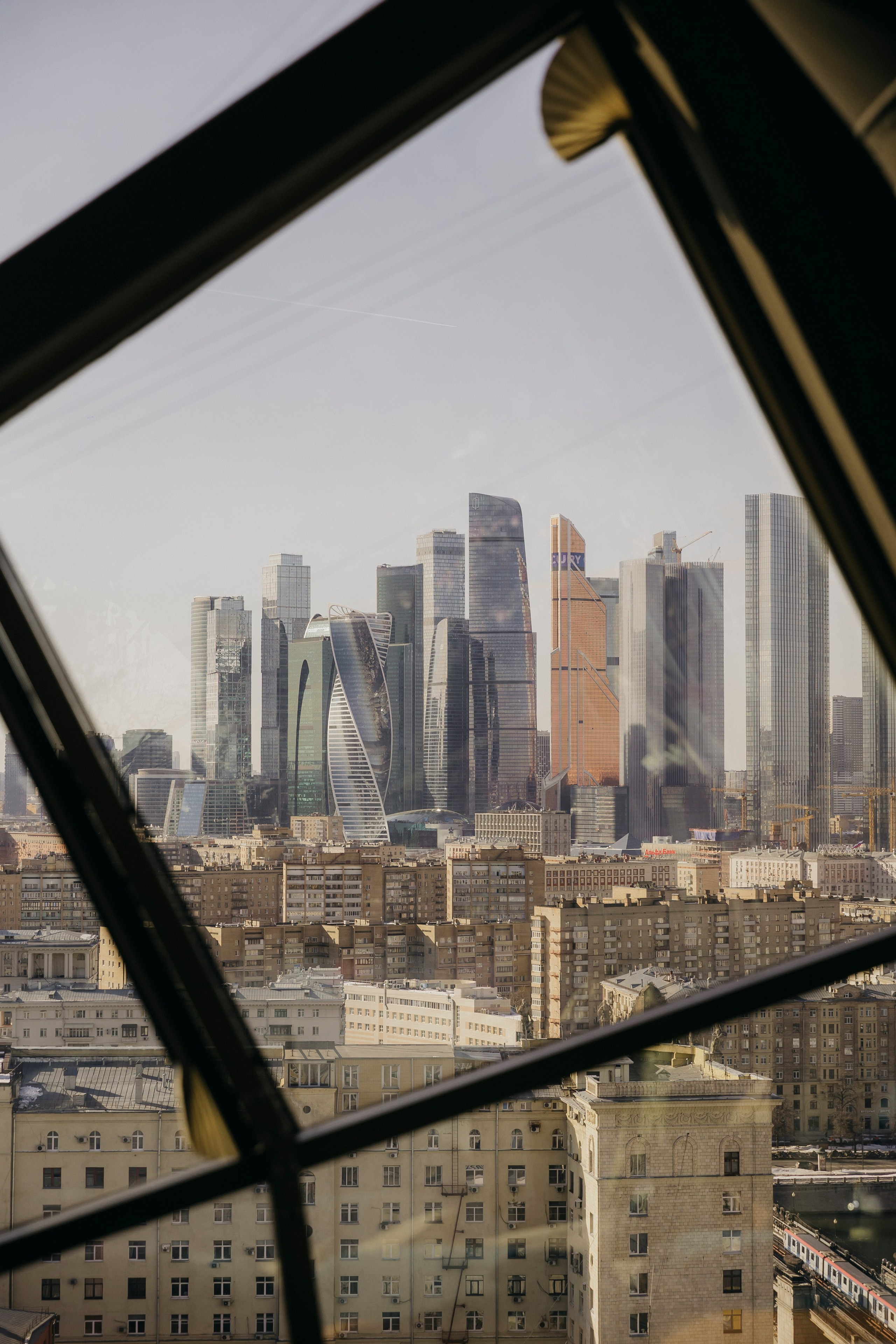 White Rabbit brunch by Irina Zarkova. «Птичка на проводе»: информационный портал в Москве