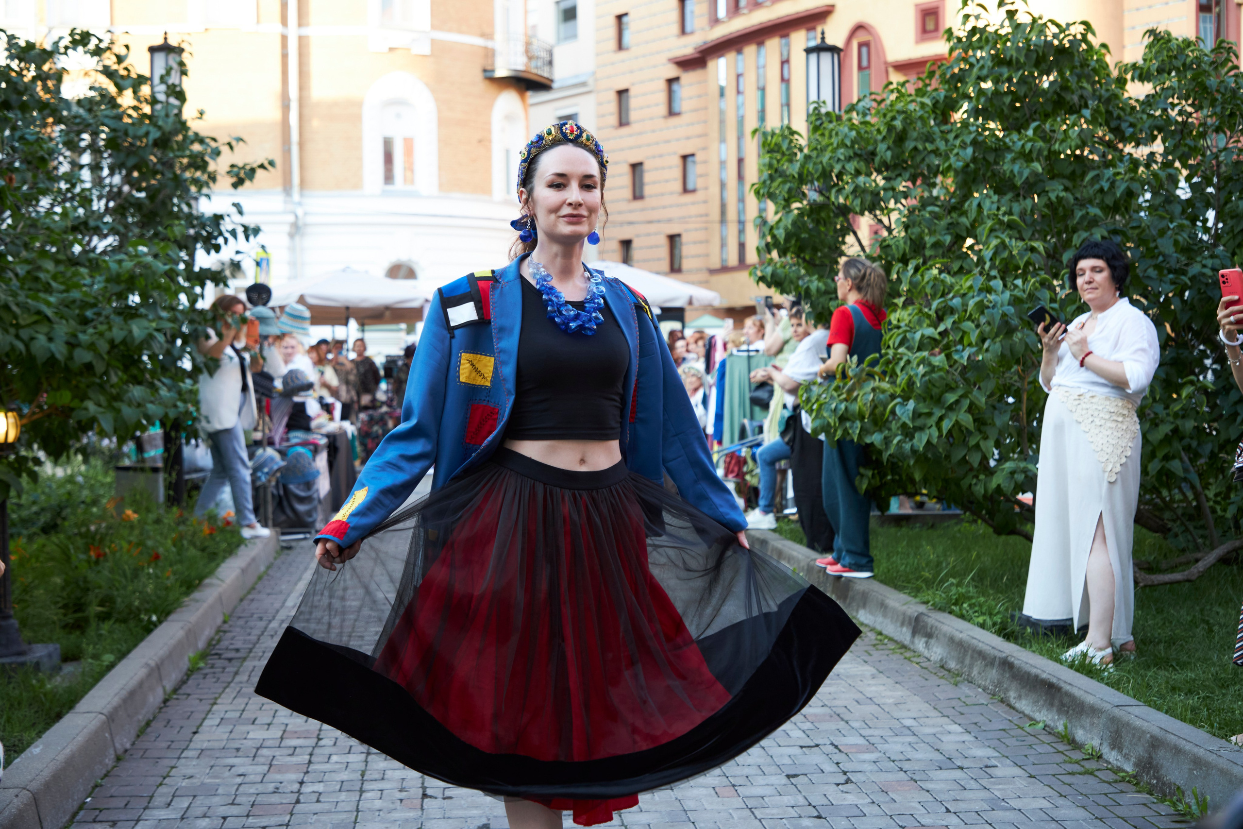 Репортажная съёмка с показа мод сообщества «Мода без пафоса» в Москве. Анна Потявина. Фотограф Москва