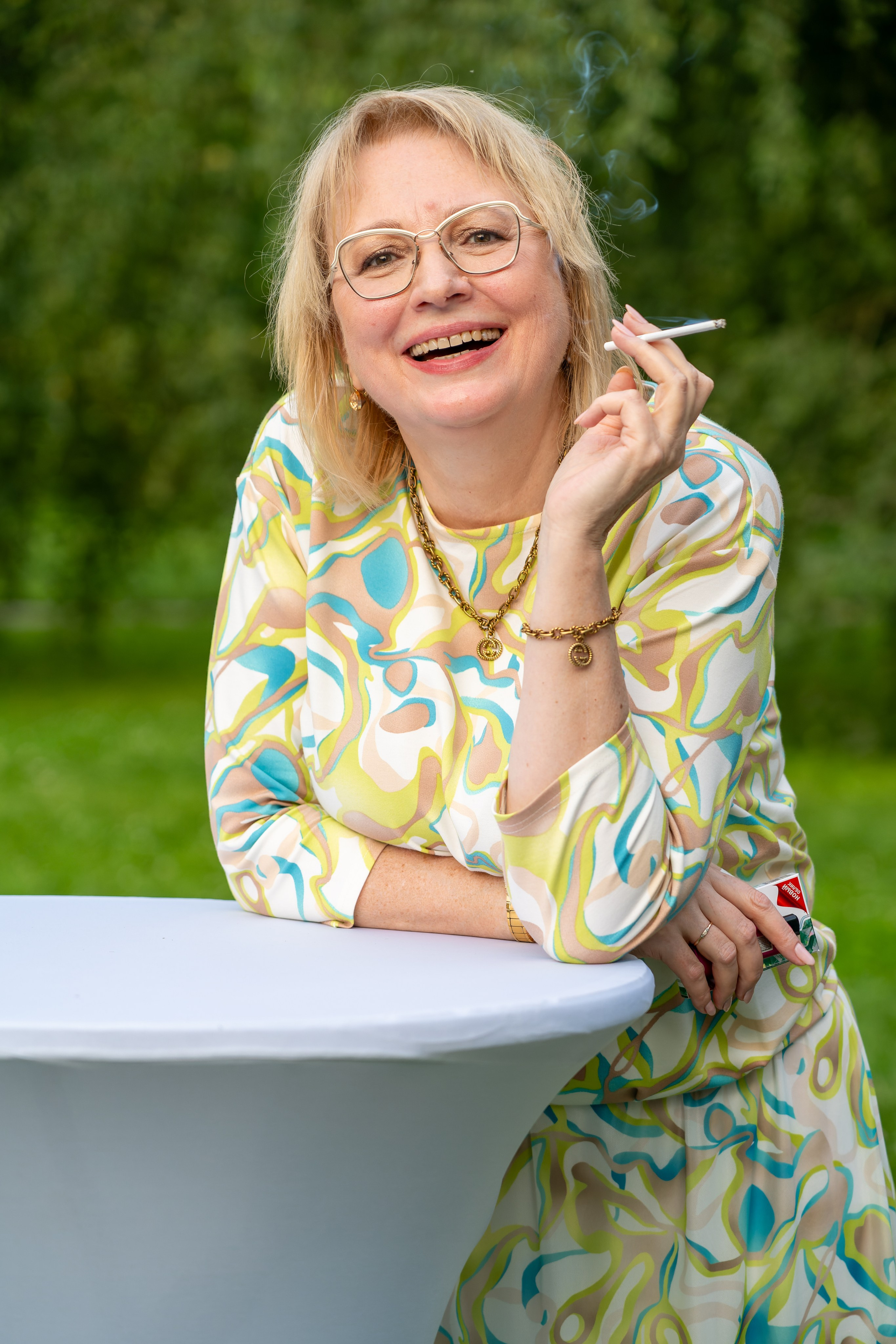 Фотограф на прогулочную фотосессии, фотосъёмка в парке, фотосессии в цветущем саду, студийные фотосессии. «Студия DRONAVT`s» — видеосъёмка и фотография г. Москва