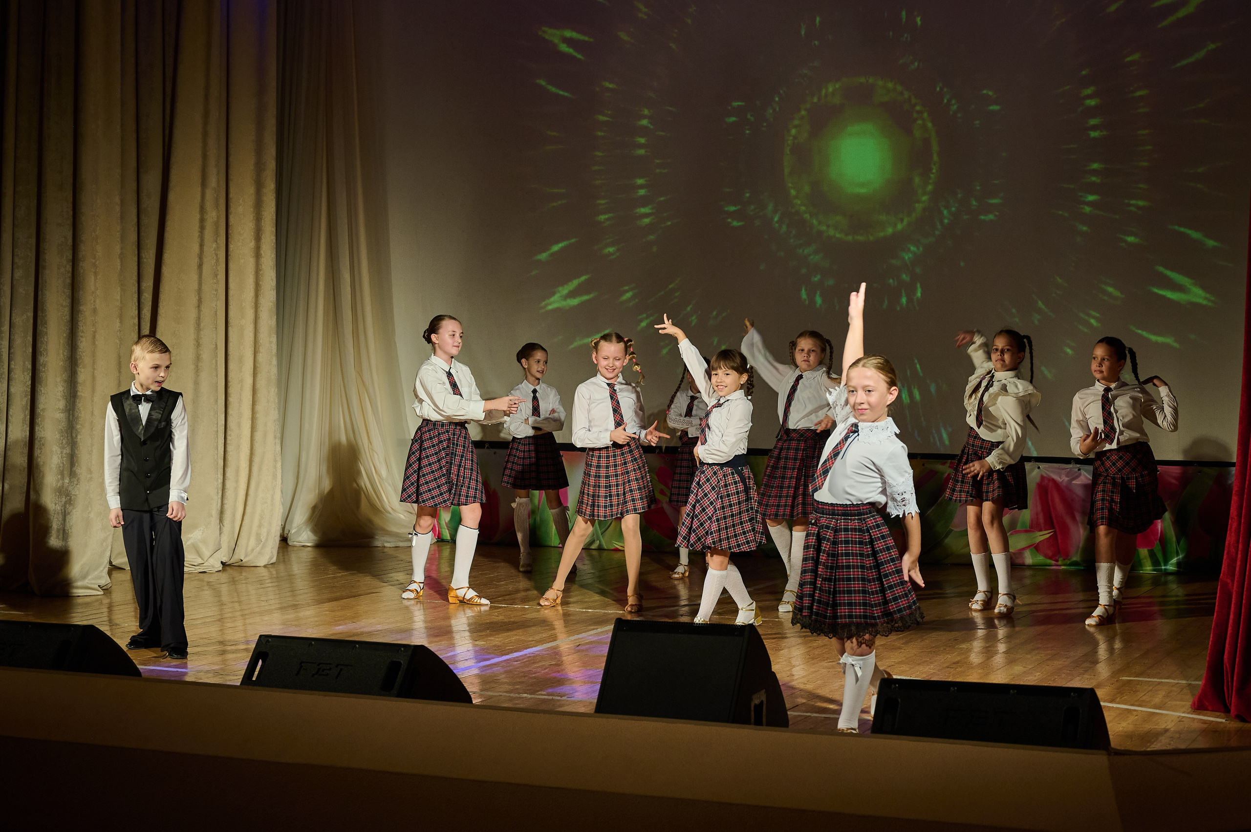 День матери Кабардинка. Жизнь курорта Кабардинка в фотографиях