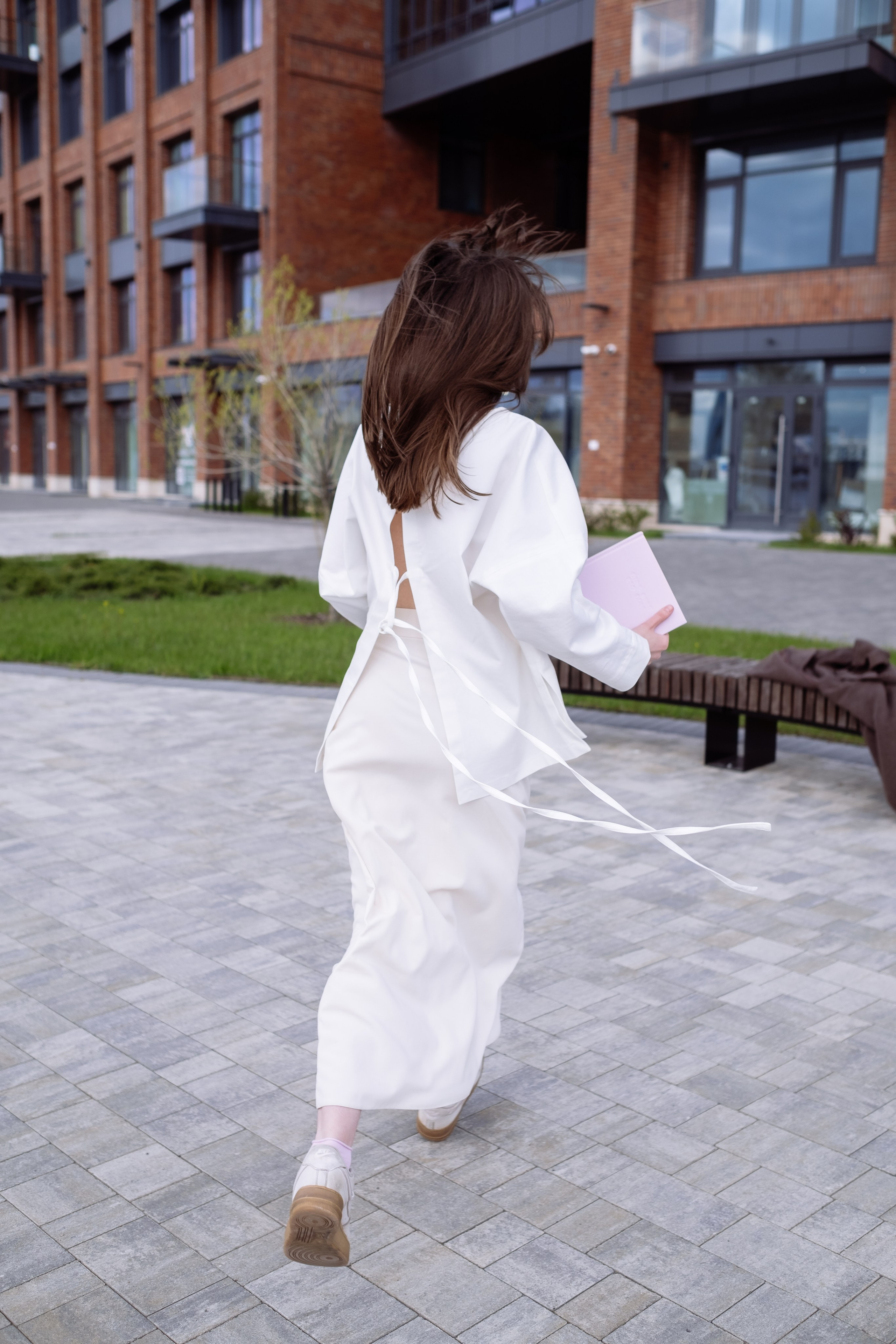 КНИГА ХУДОЖНИКА PINK WORD RED FLAG. Бюро Индульгенции Серафима Бучинская продюсер дизайнер художница СПб