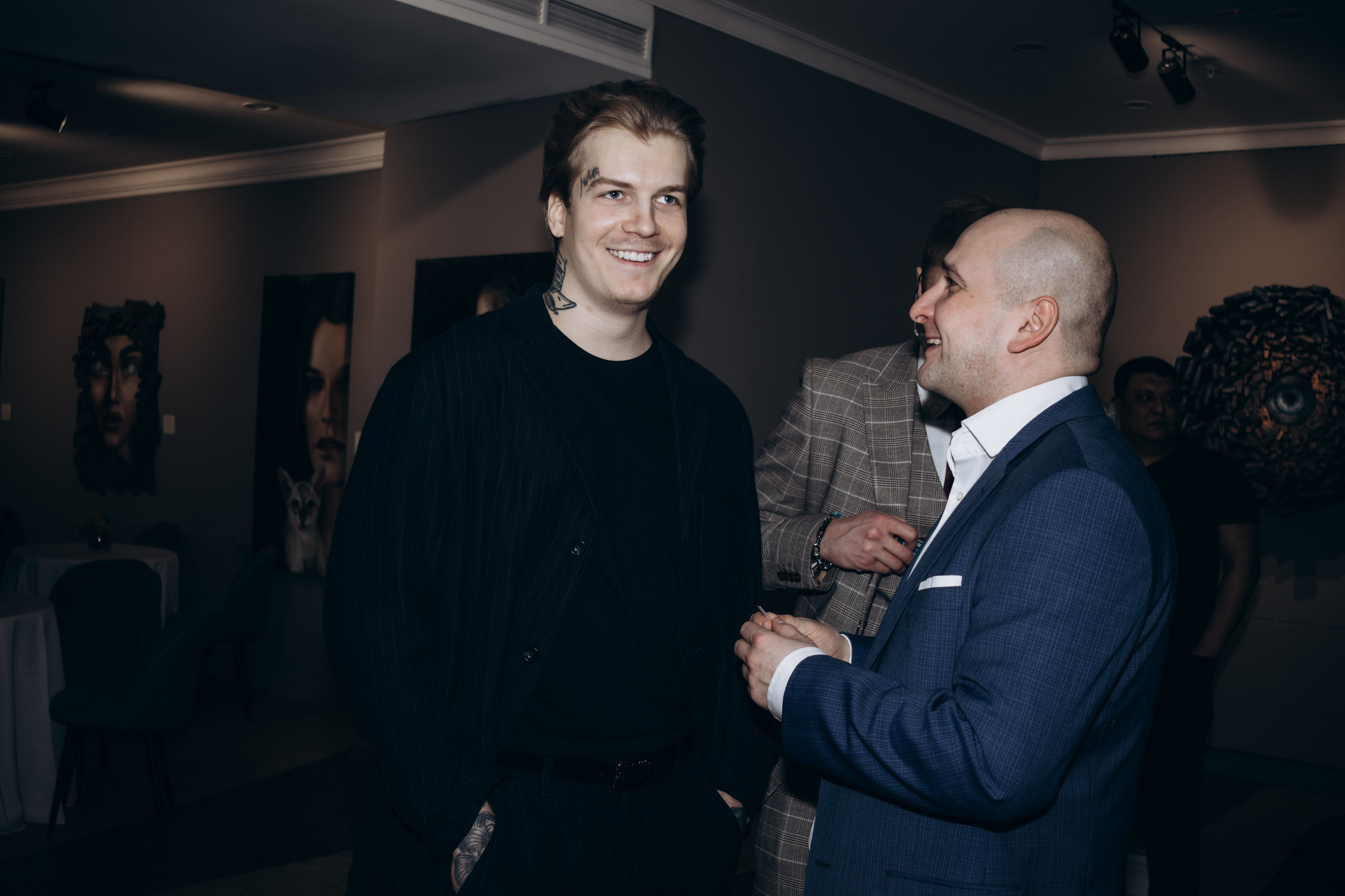 репортаж выставки художницы дарьи санатиной в москве