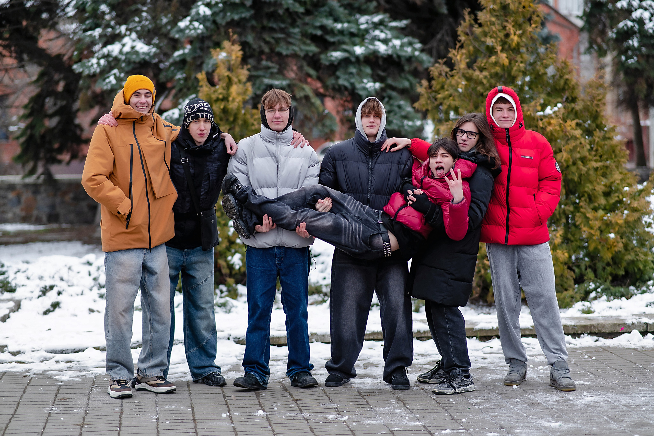 Выпускные (школьные) альбомы (книги) в Ростове-на-Дону. Современные Выпускные Альбомы в Ростове-на-Дону