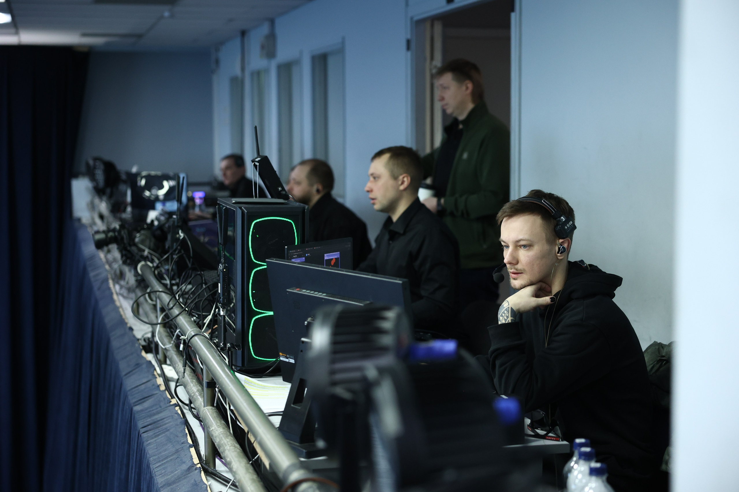 Фото и видеосъемка форумов, конференций, массовых мероприятий, а также производство отчетных роликов, фильмов, корпоративных фильмов. Кадровик продакшн: Фото и видеосъемка форумов, конференций, масштабных событий в Иркутске