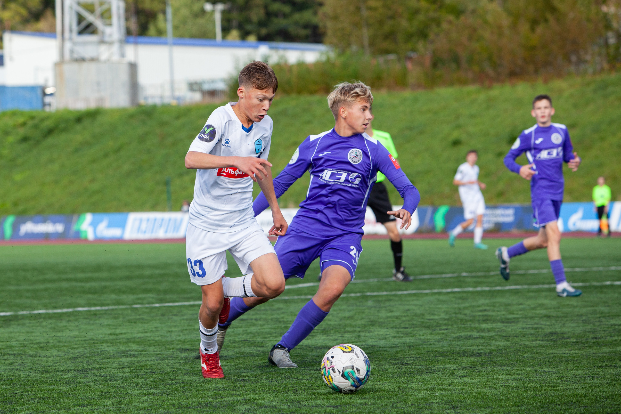 Матч юношеской футбольной лиги между командами СШ «Сахалин» и «СШОР № 1» (Комсомольск-на-Амуре). Кутузов Евгений Фотограф в Южно-Сахалинске