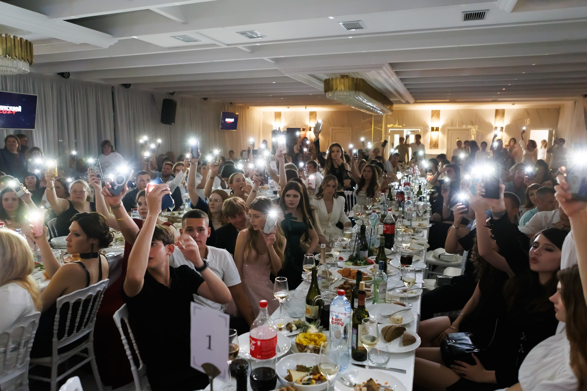 Выпускной вечер в Севастопольской гимназии № 1 имени А. С. Пушкина. Свадебный фотограф, фотосъемка в Крыму, Севастополе, Симферополе, Ялте