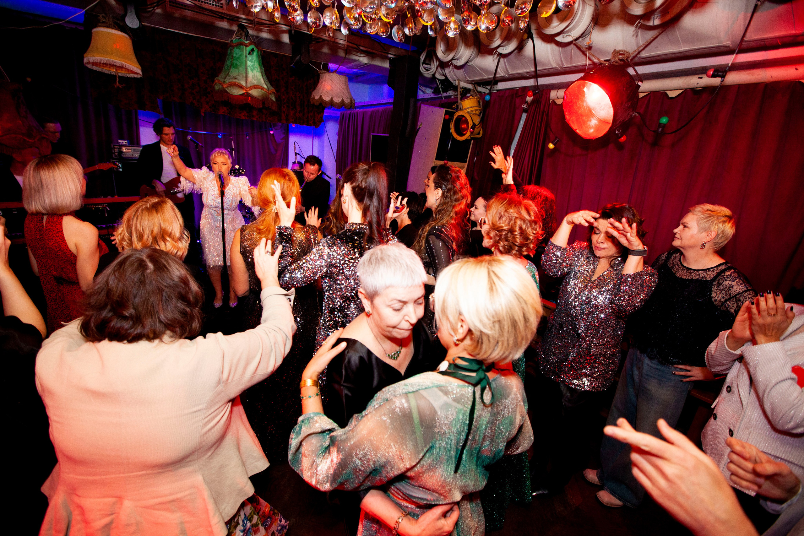 Новогодний корпоратив клуба путешествий Михаила Кожухова. Stanislav Baryshev — People. Emotions. Atmosphere