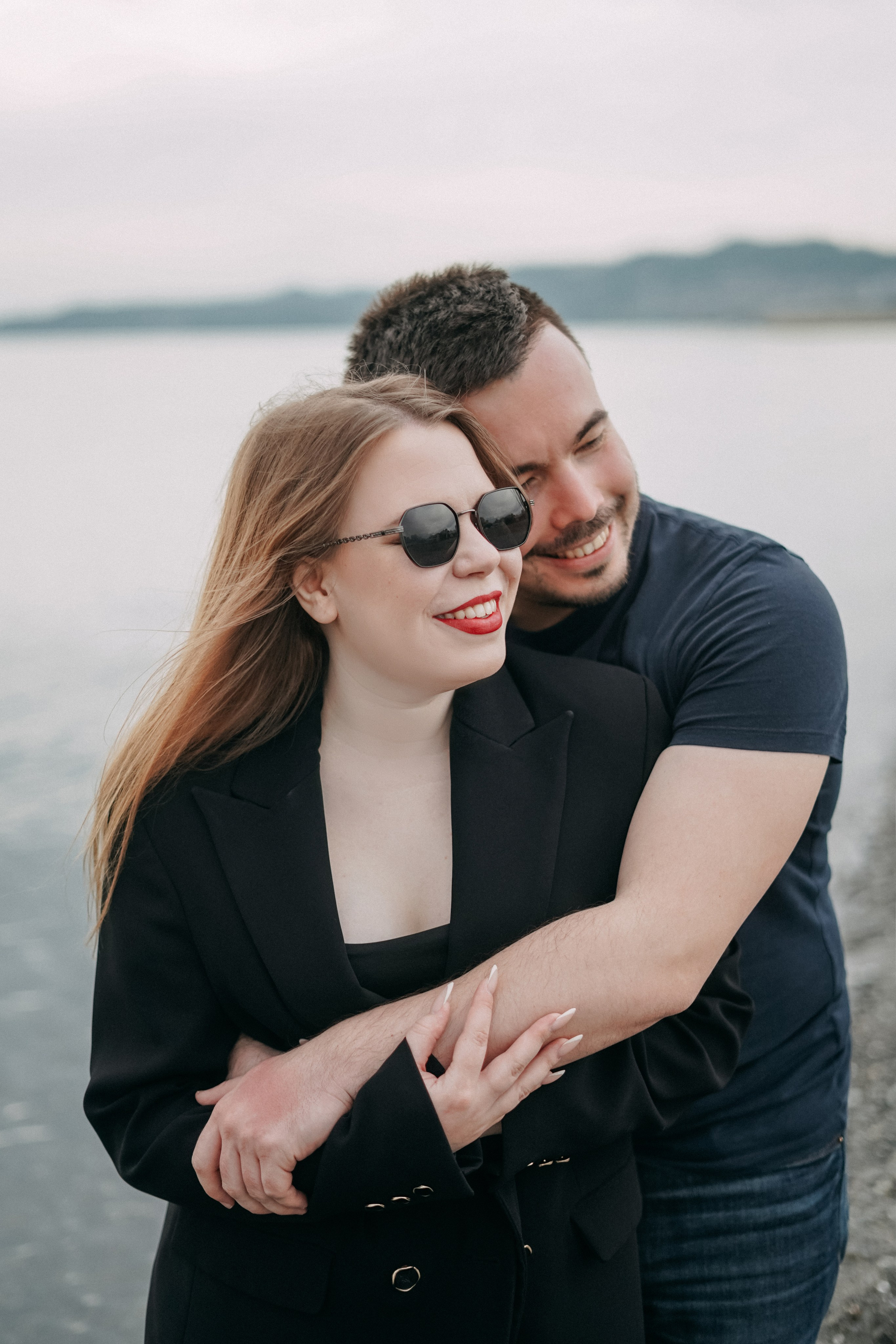 Даша и Артём на пляже Ривьера. Фотограф в Сочи и Абхазии | Фототуры | September Air