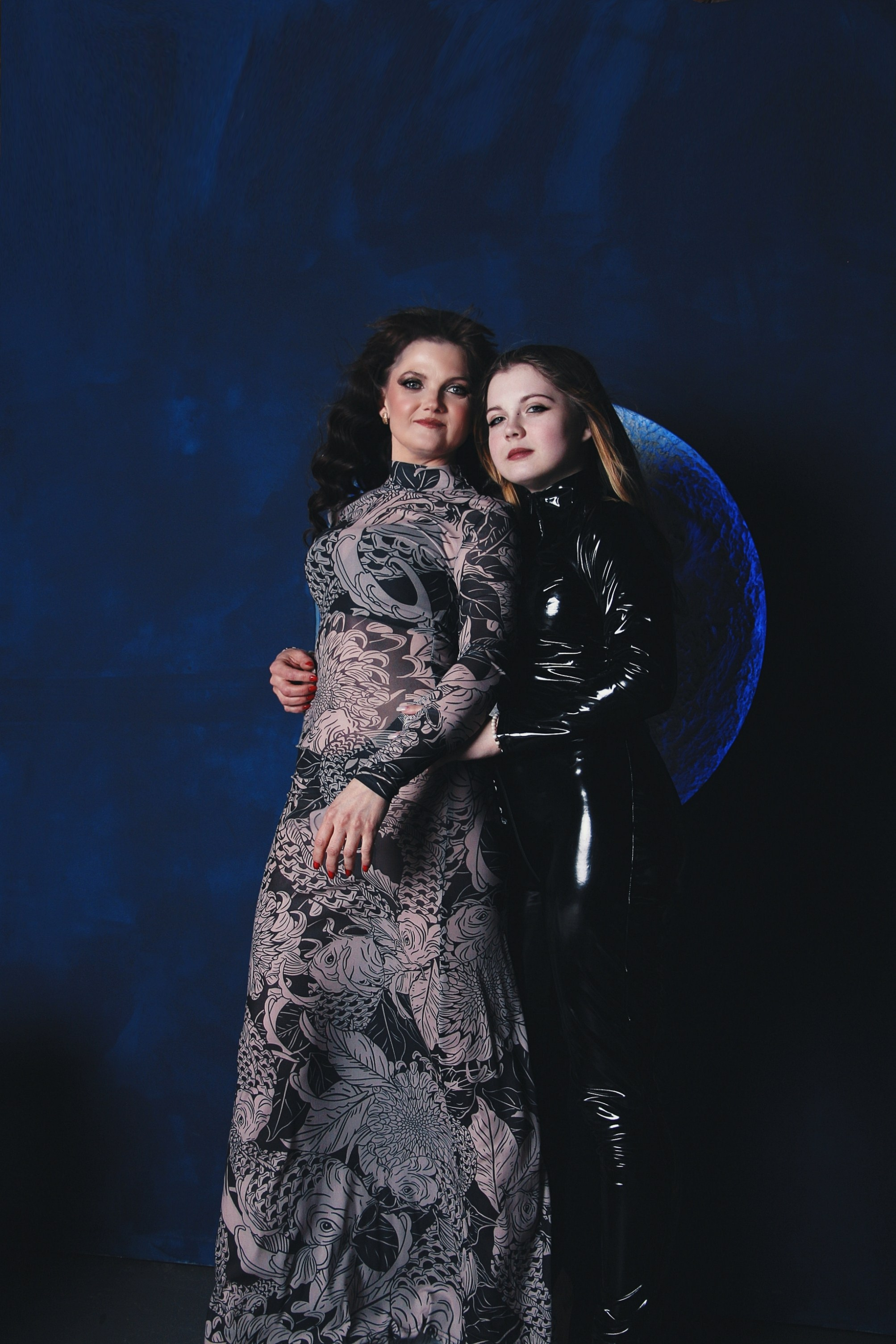 Елена в платье с Драконами…. Творческая, семейная Фотосъемка ДоброДарова Елена Омск