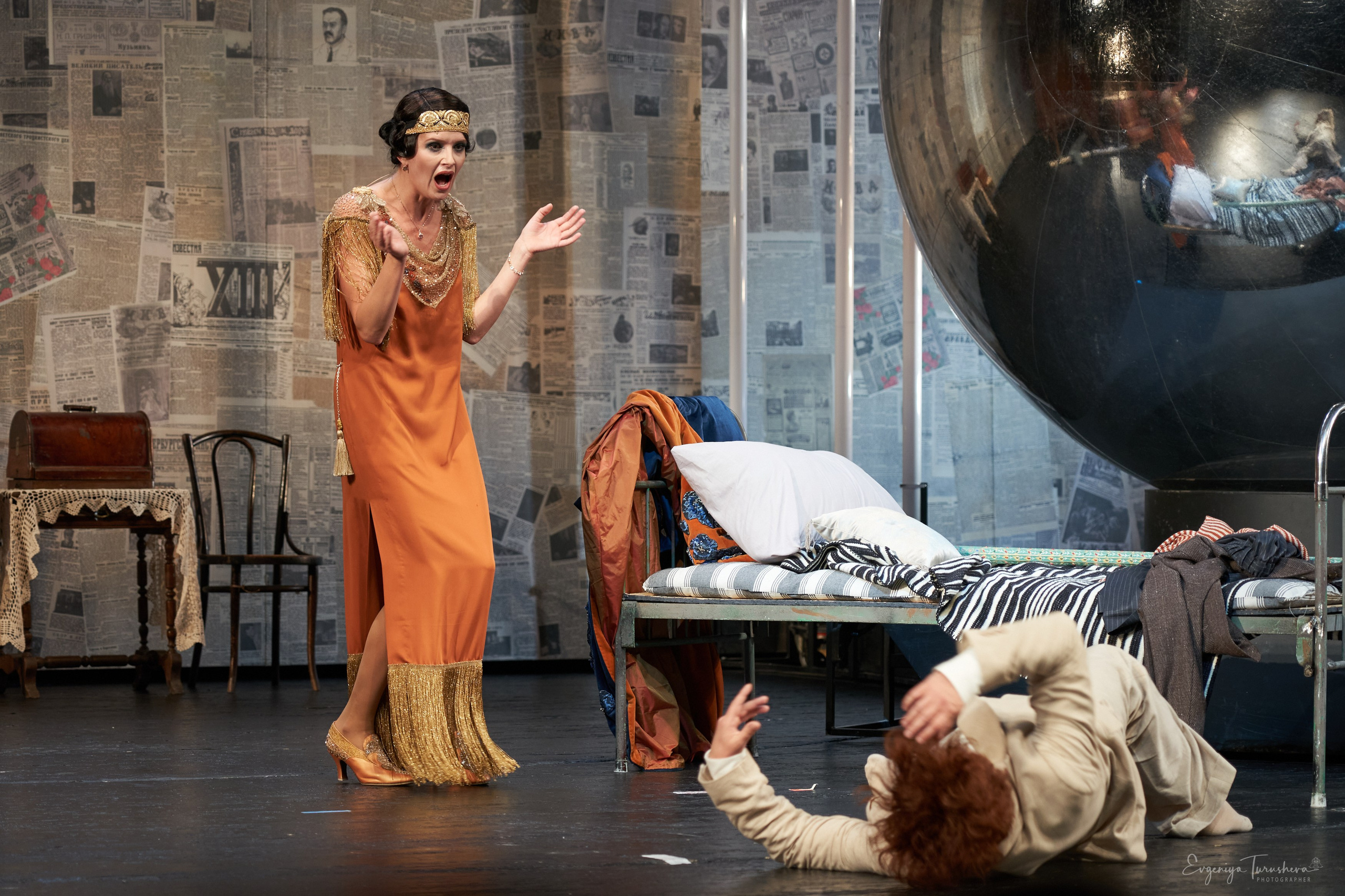 «Иван Васильевич» — премьера, открывшая сотый сезон Театра Сатиры. Фотограф Евгения Турушева