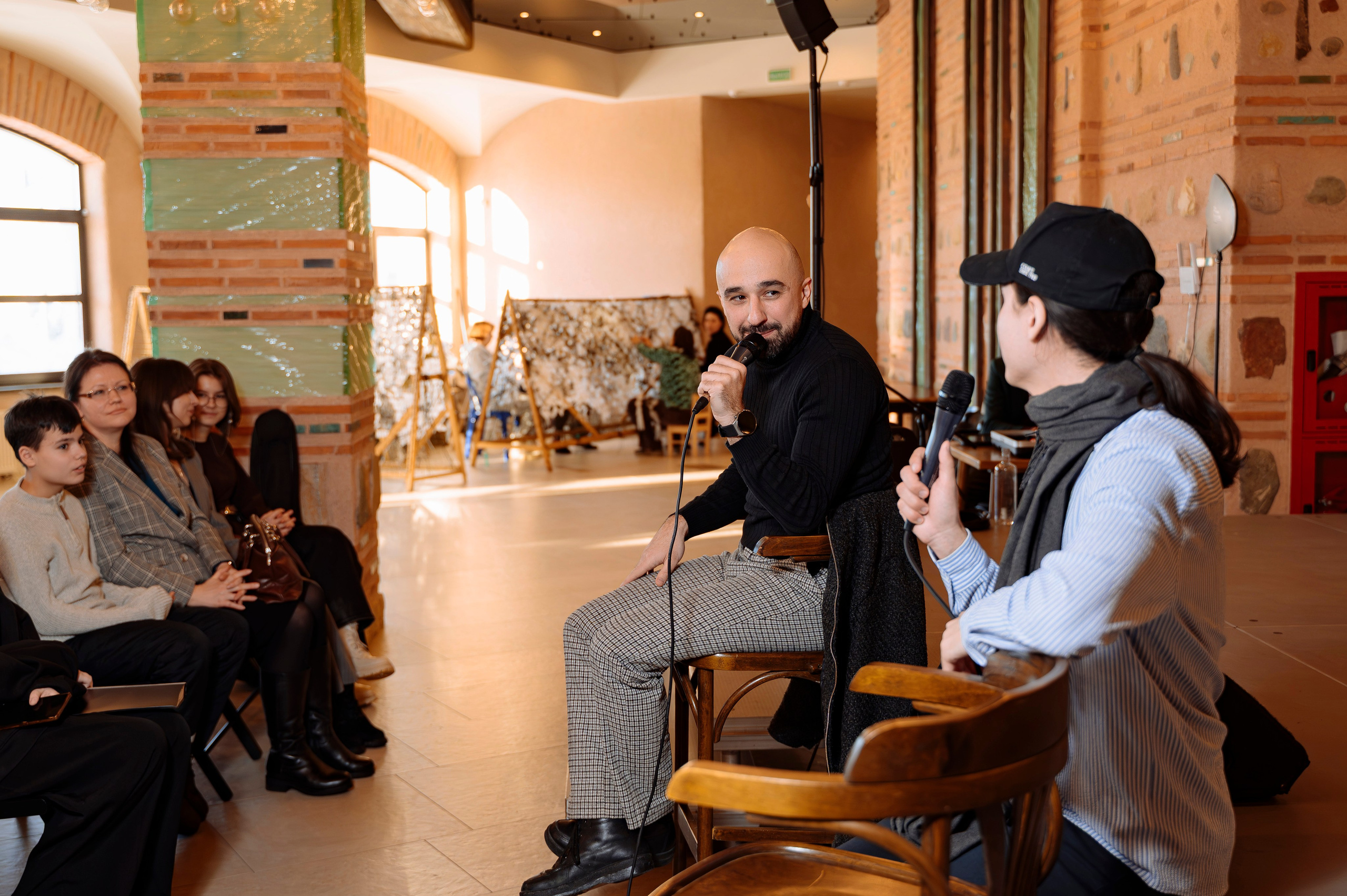 ФАН встреча участников проекта FACTOR.BY: Ибрагима Карасова и Шамхала Хачатуряна. Фотограф Беларусь — Ольга Шаповалова (Жардецкая)