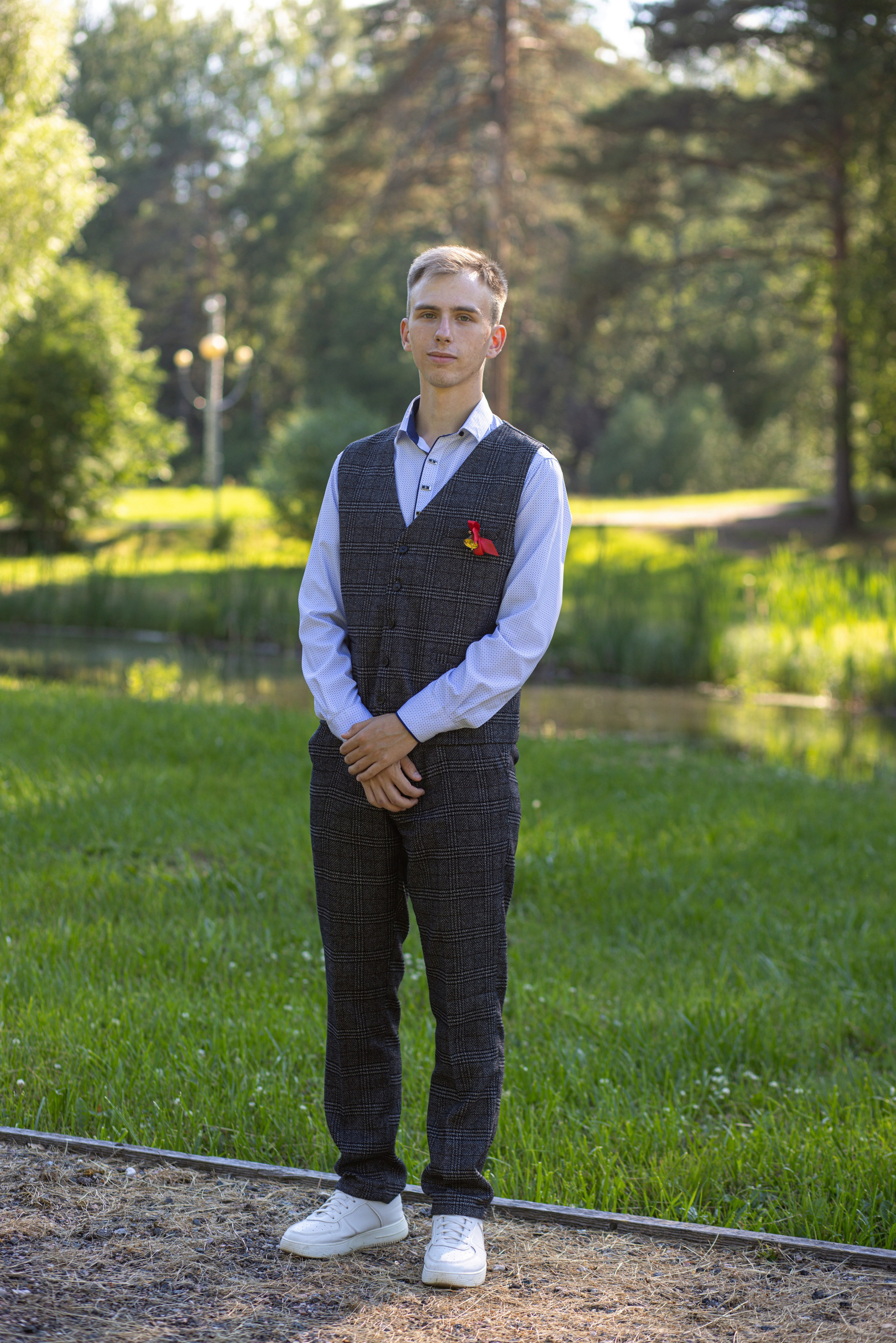 Фотосессия на выпускной. Школа № 12, 11 класс, 2024 г. Студия выпускных альбомов Остров