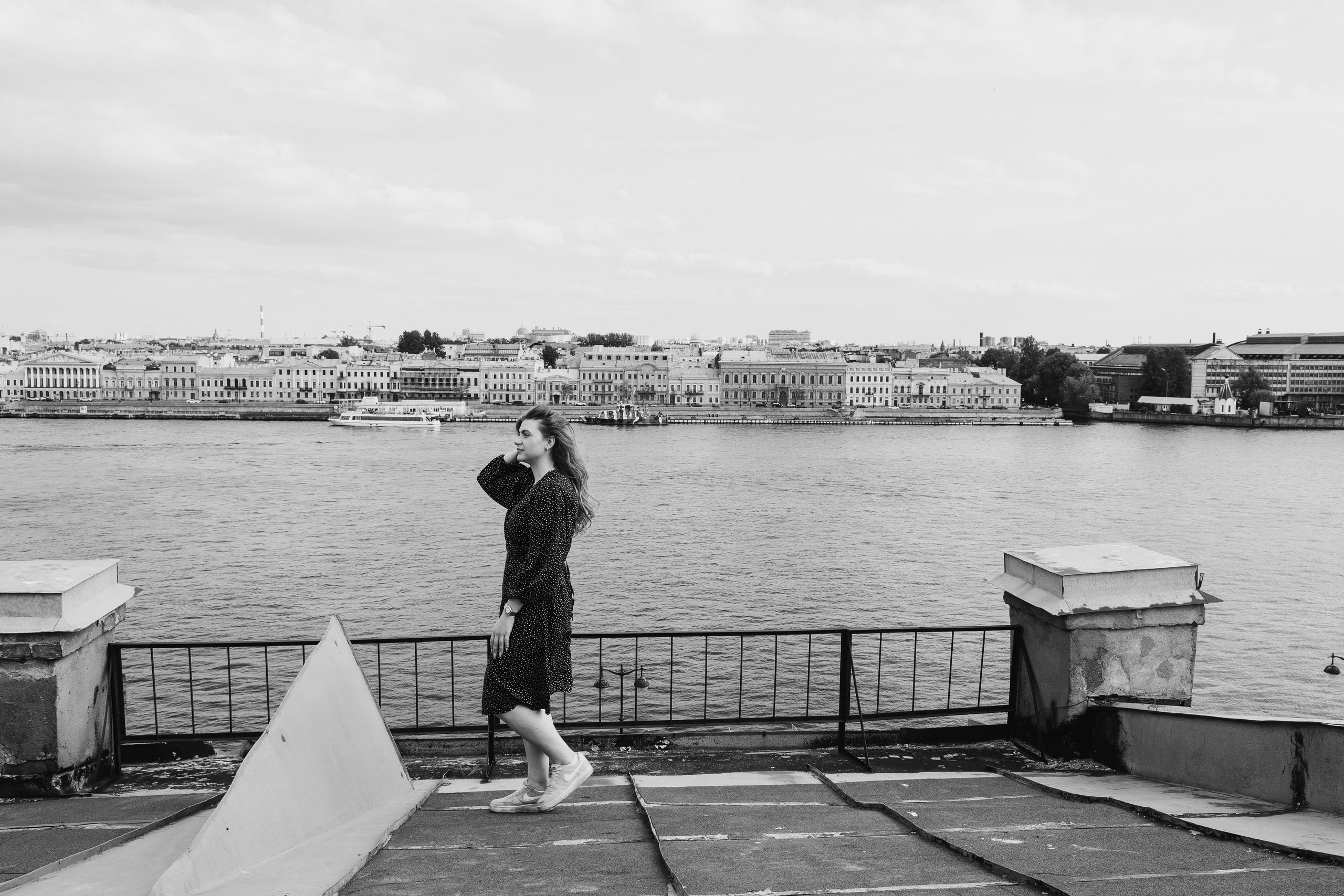 Ксения на Питерских крышах. Фотограф в Мурманске, Североморске и Санкт-Петербурге Валерия Козлова