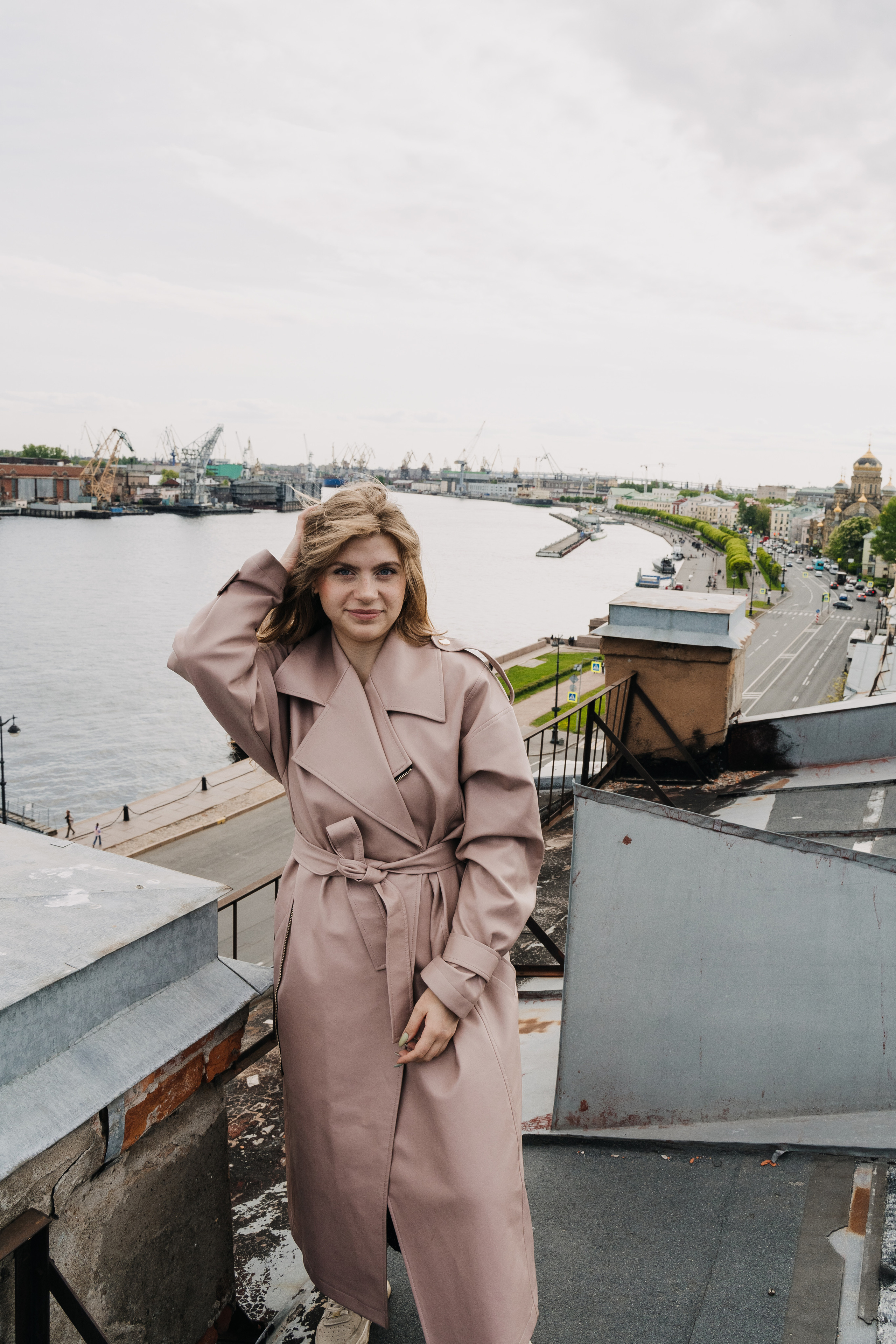 Ксения на Питерских крышах. Фотограф в Мурманске, Североморске и Санкт-Петербурге Валерия Козлова