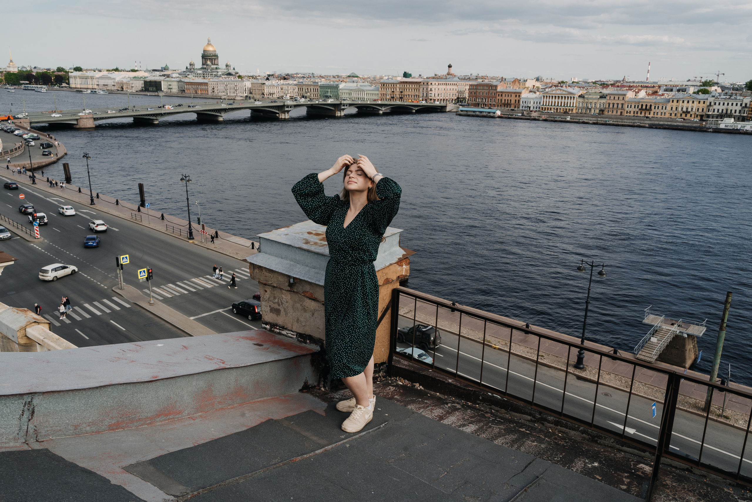 Ксения на Питерских крышах. Фотограф в Мурманске, Североморске и Санкт-Петербурге Валерия Козлова