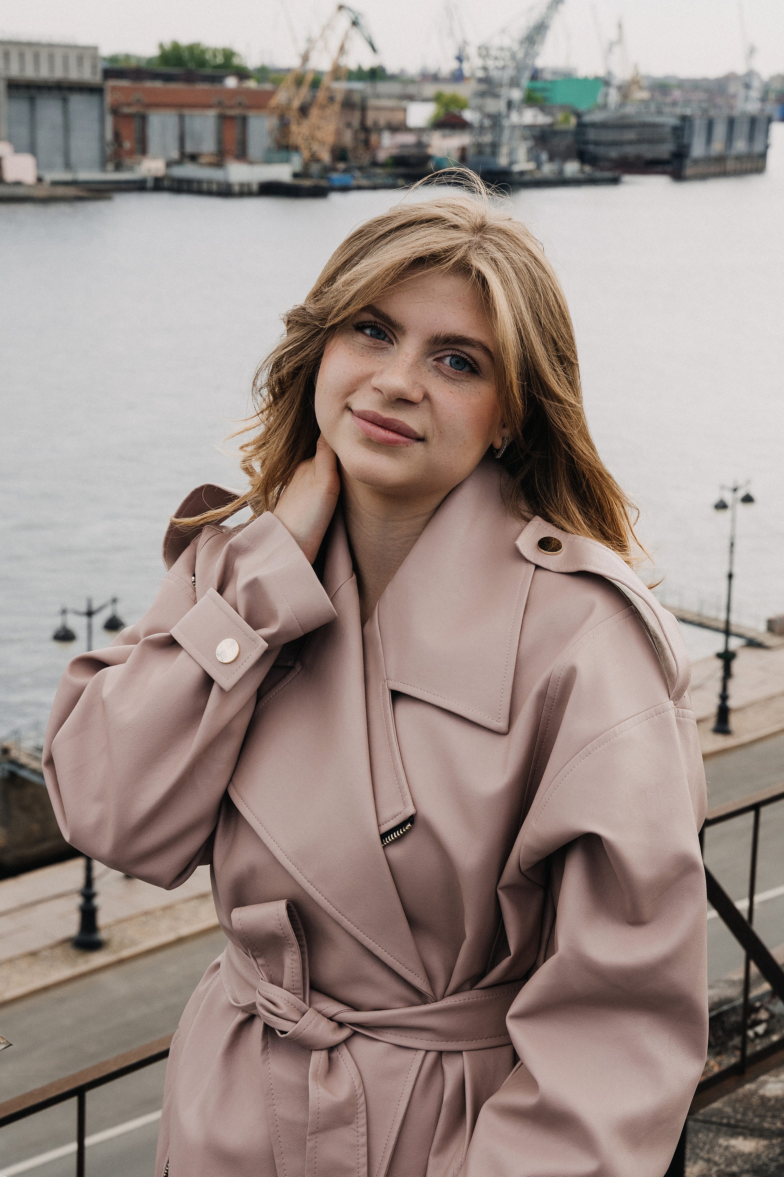 Ксения на Питерских крышах. Фотограф в Мурманске, Североморске и Санкт-Петербурге Валерия Козлова