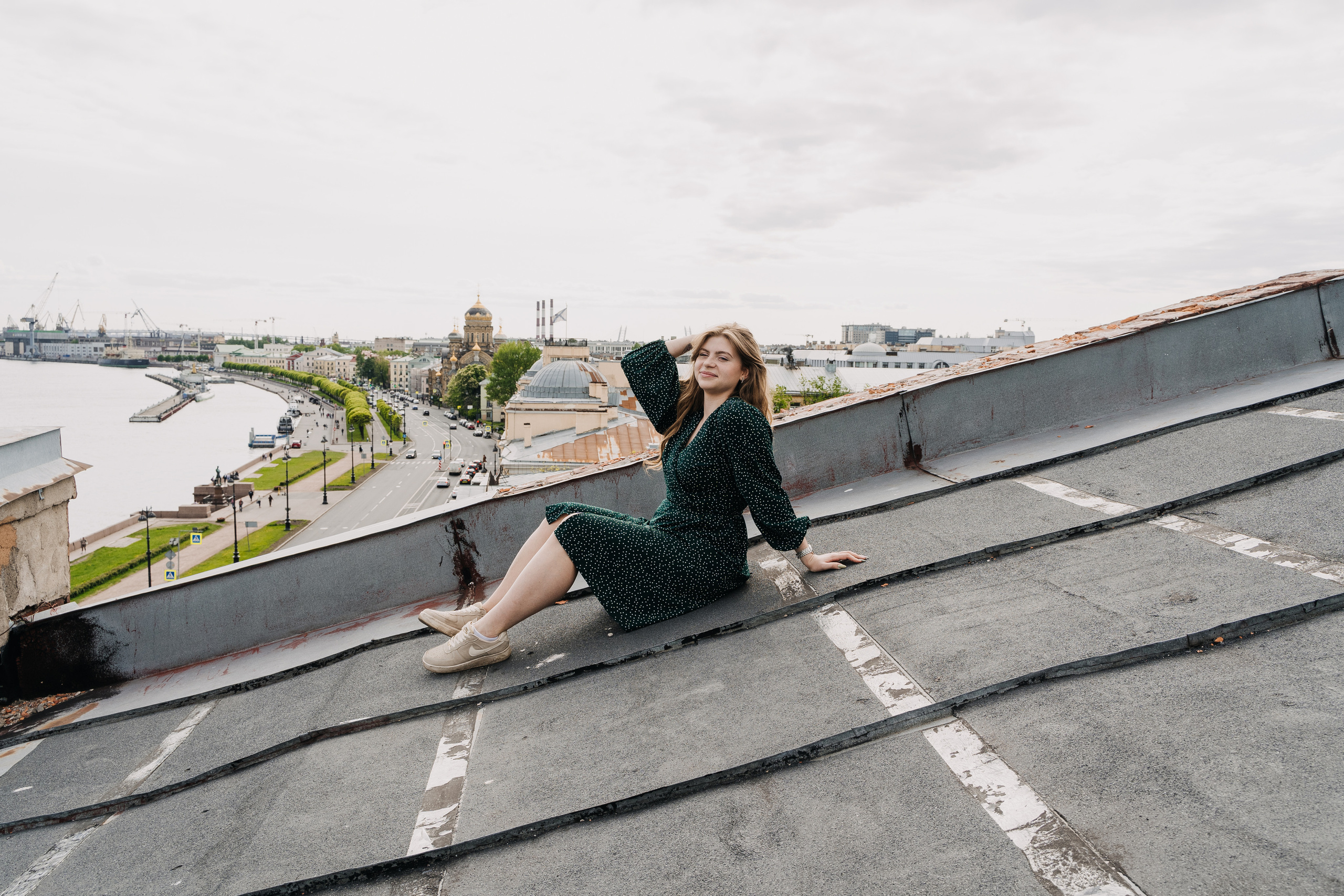 Ксения на Питерских крышах. Фотограф в Мурманске, Североморске и Санкт-Петербурге Валерия Козлова