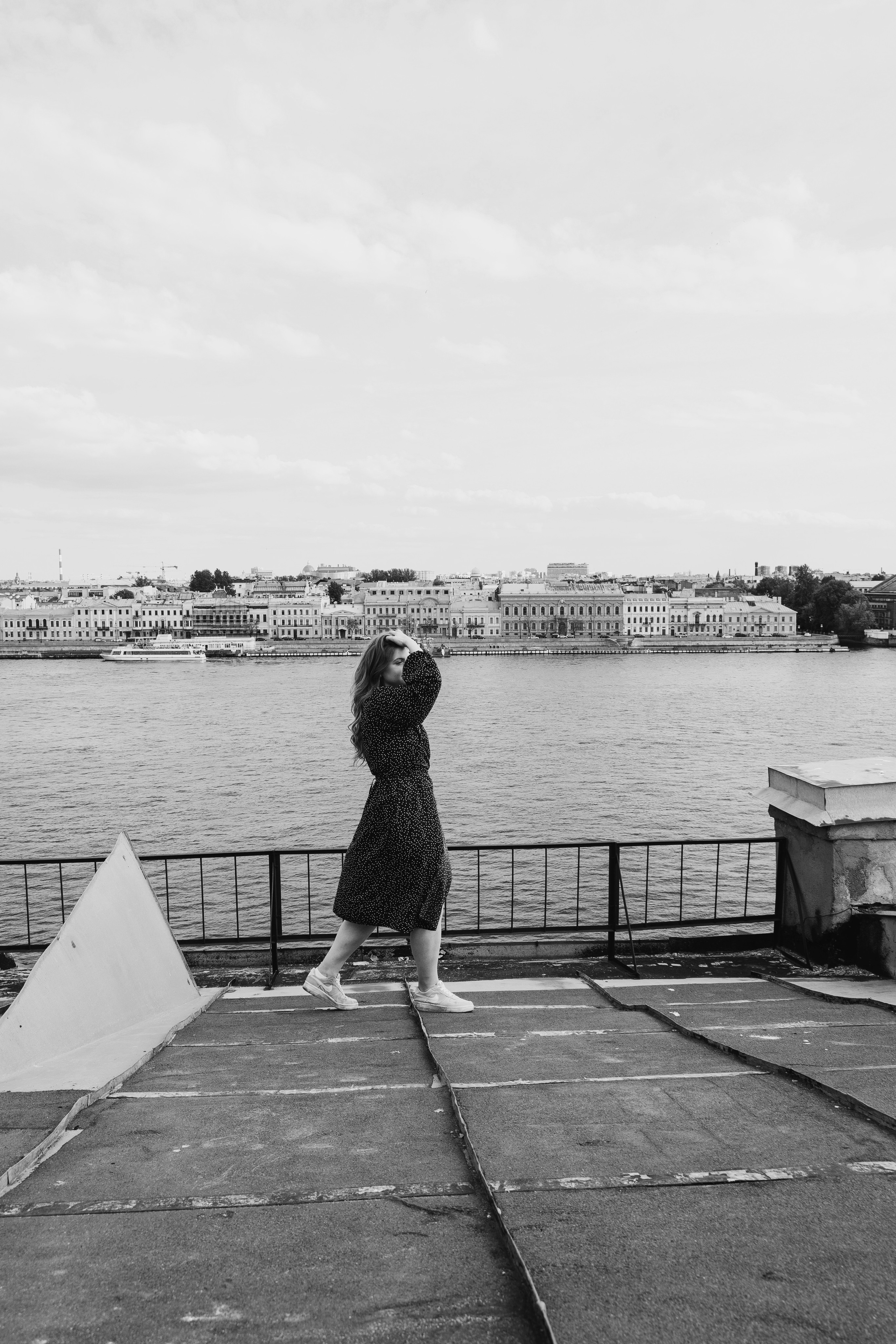 Ксения на Питерских крышах. Фотограф в Мурманске, Североморске и Санкт-Петербурге Валерия Козлова