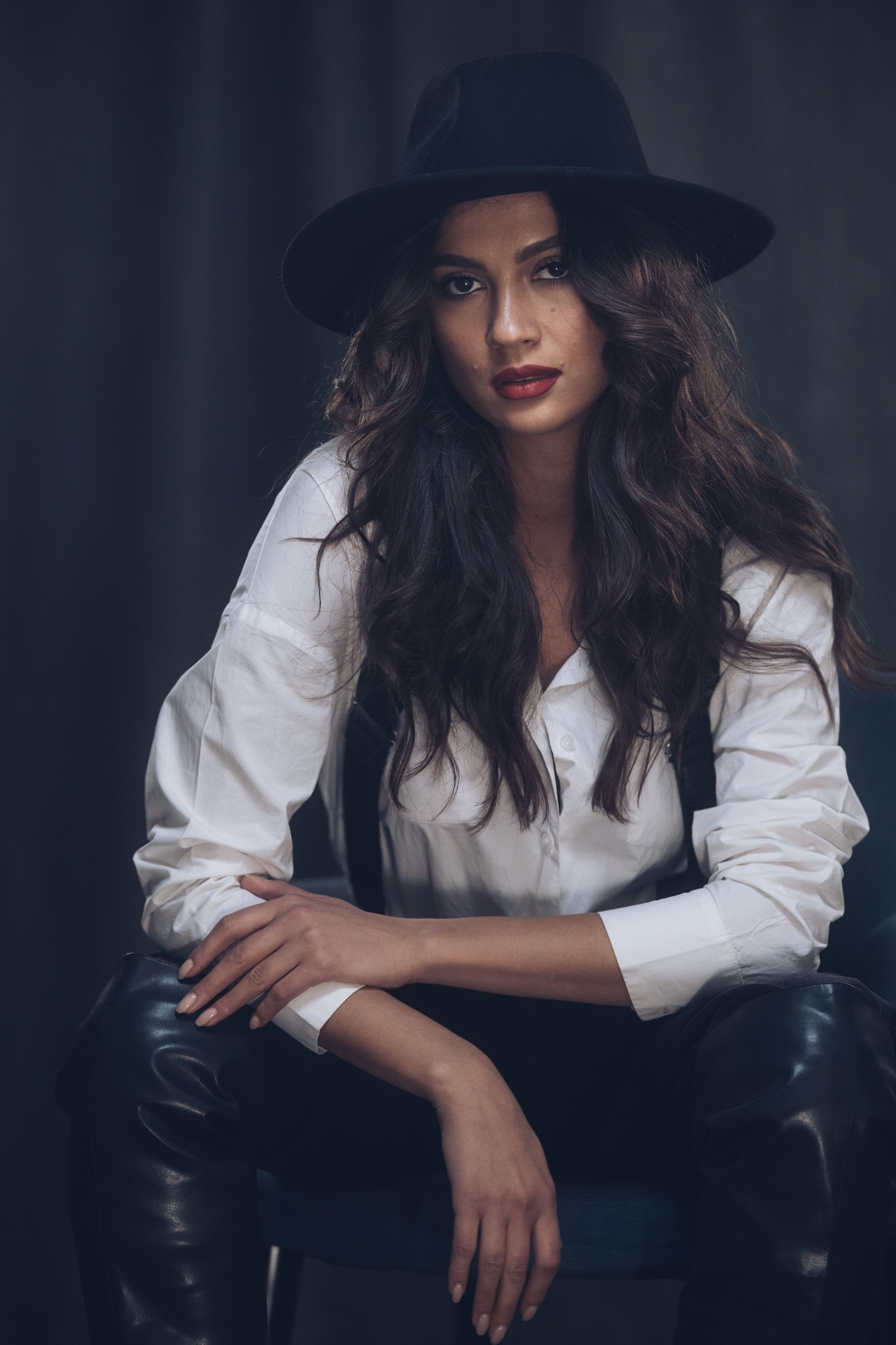 Фотограф Михаил Гуляев. Фотосессия в Новосибирске. Фотосессия в студии.