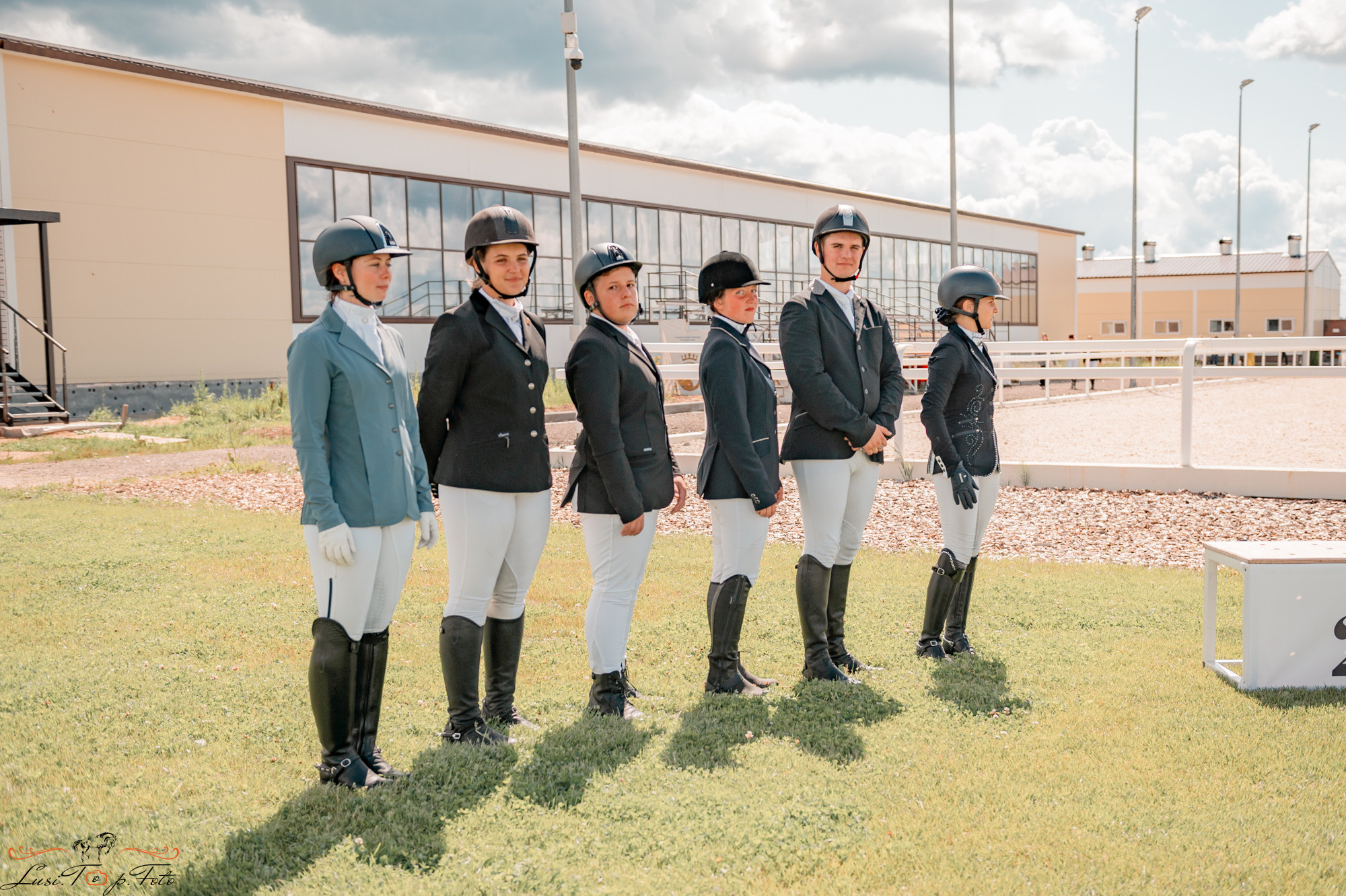 КК Equipark. Соревнования по выездке. Конный и фотограф с животными в Твери Топталова Люся