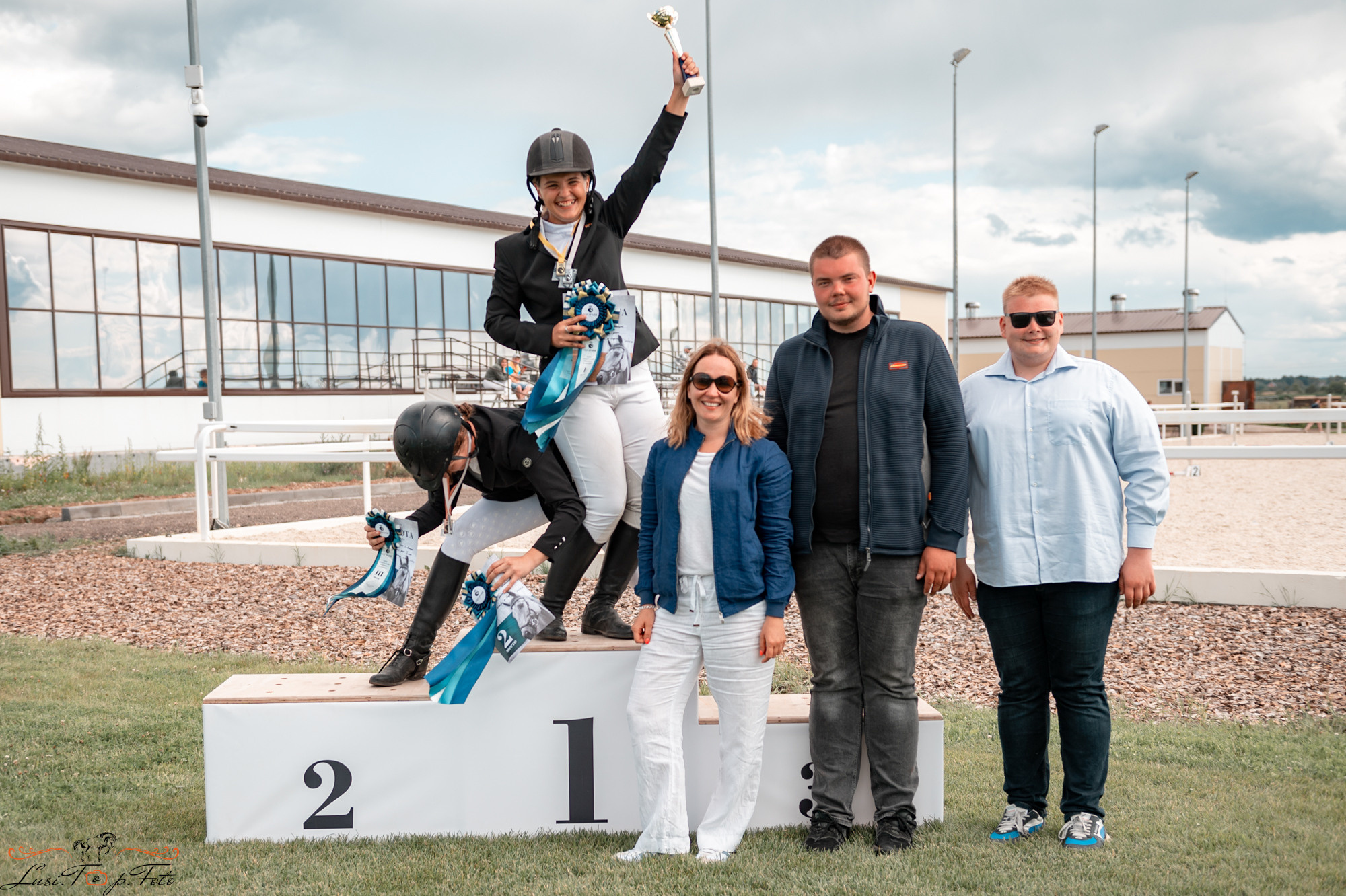 КК Equipark. Соревнования по выездке. Конный и фотограф с животными в Твери Топталова Люся