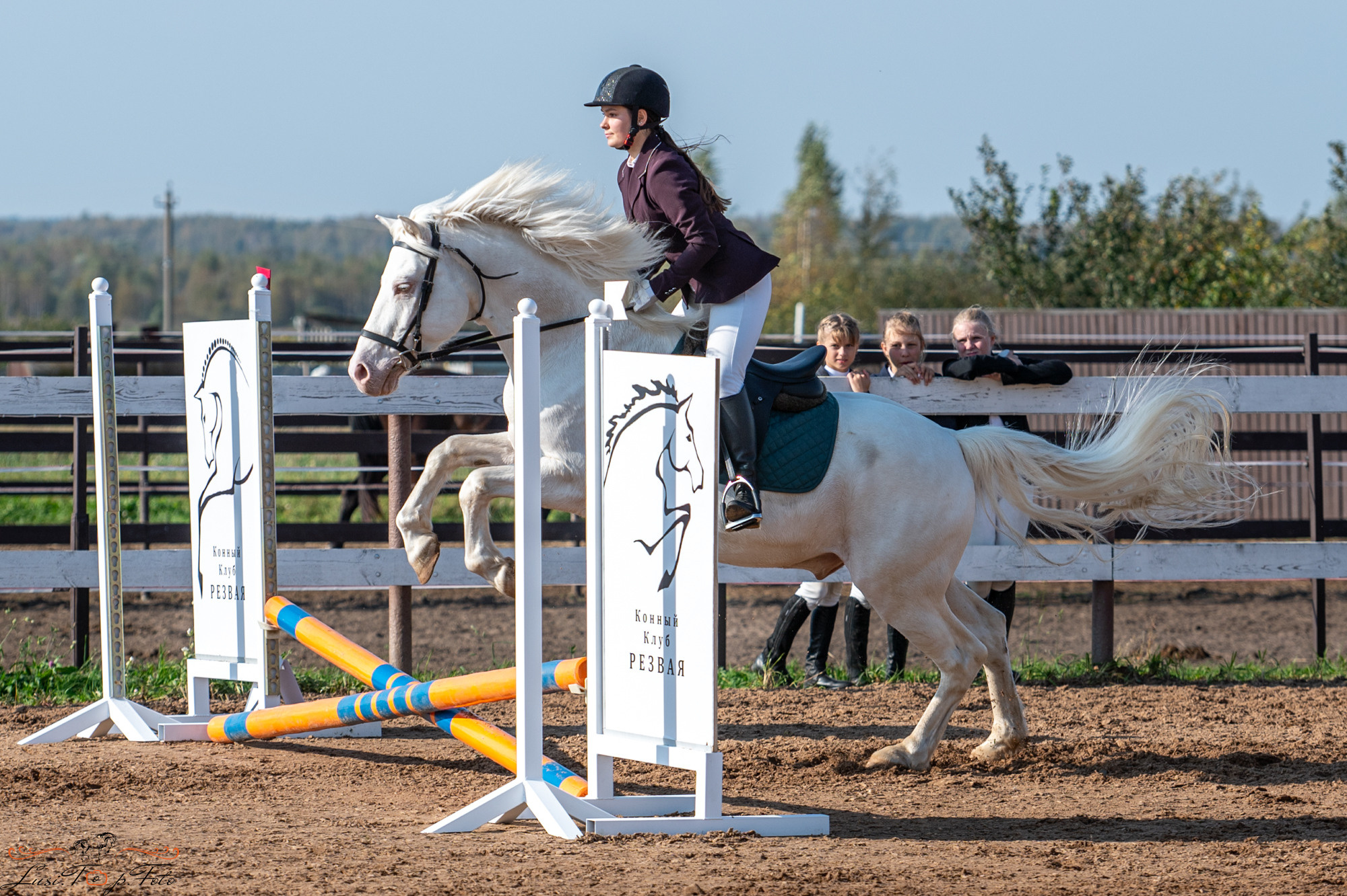 Осенний конкур в КК Резвая. Конный и фотограф с животными в Твери Топталова Люся