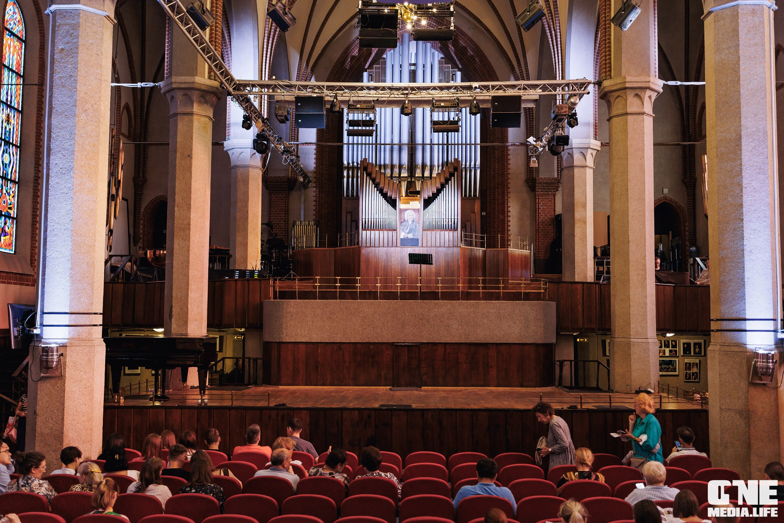 Фоторепортаж из Калининградской филармонии. One Media Life: фоторепортажи, фотоотчеты с мероприятий и заведений