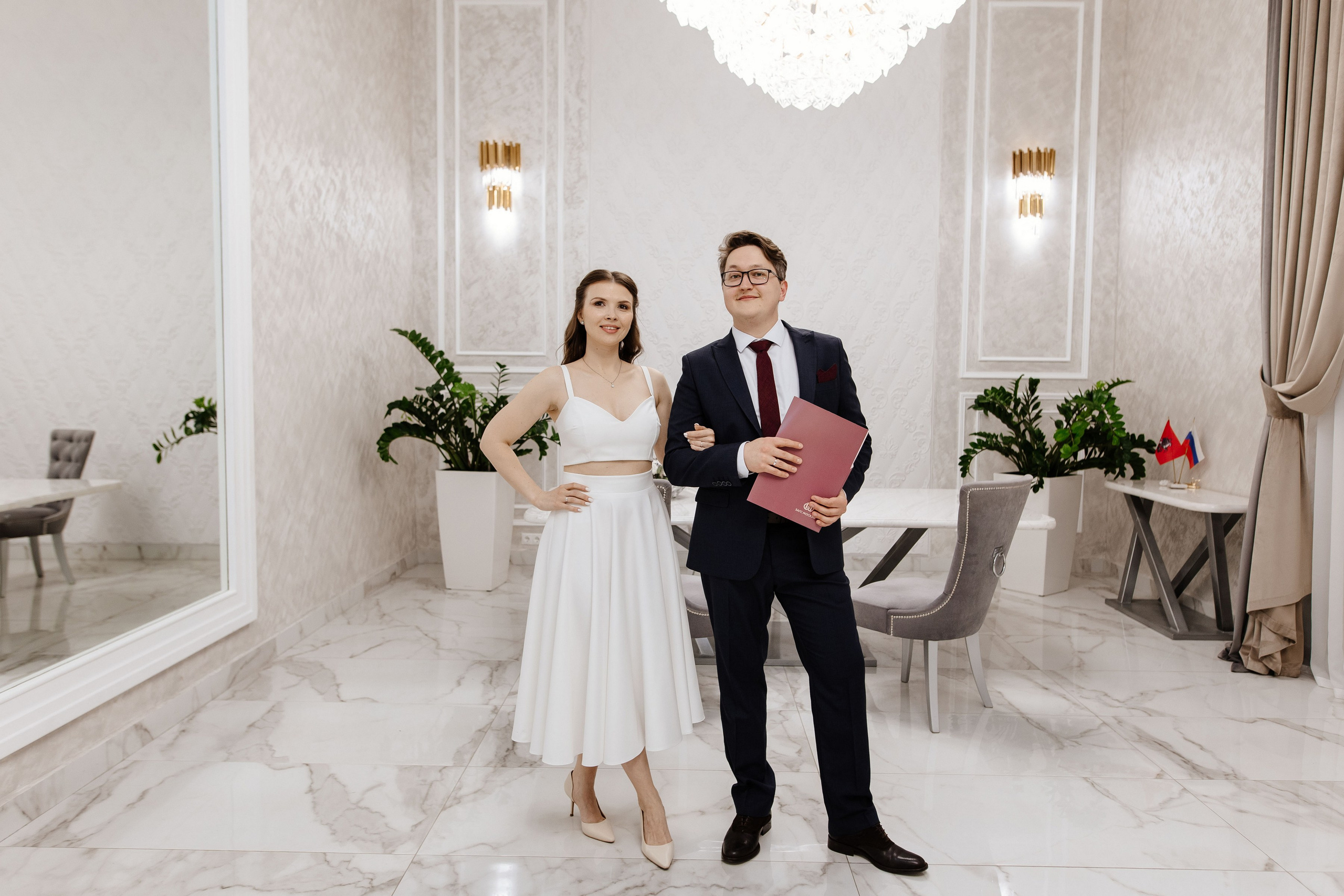Свадебная фотосессия в Кутузовском дворце бракосочетания. Свадьба в Москва-Сити. Свадебный и семейный фотограф Екатерина Иванова