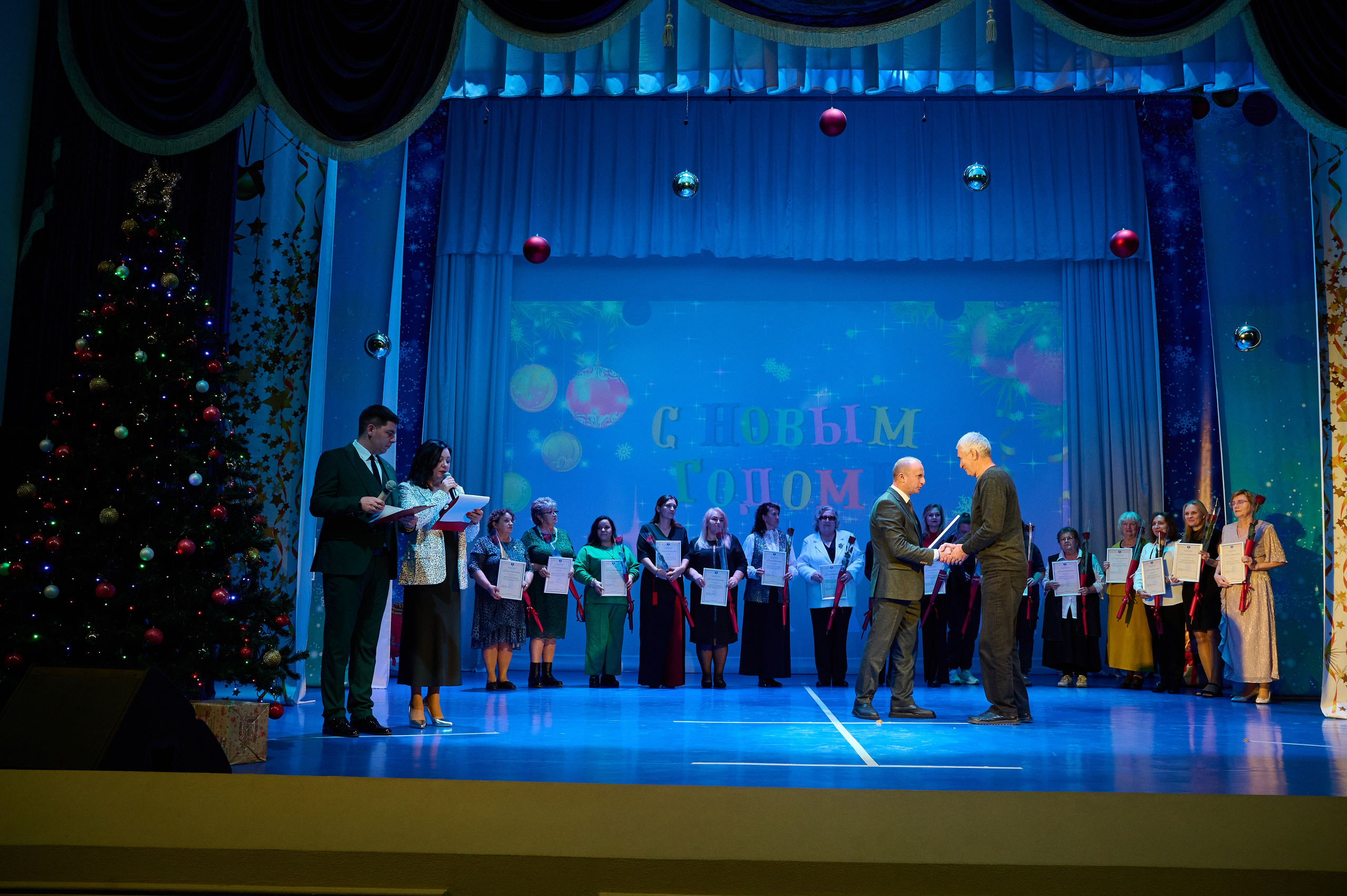 Коцерт НГ В ДК Марьина Роща. Жизнь курорта Кабардинка в фотографиях