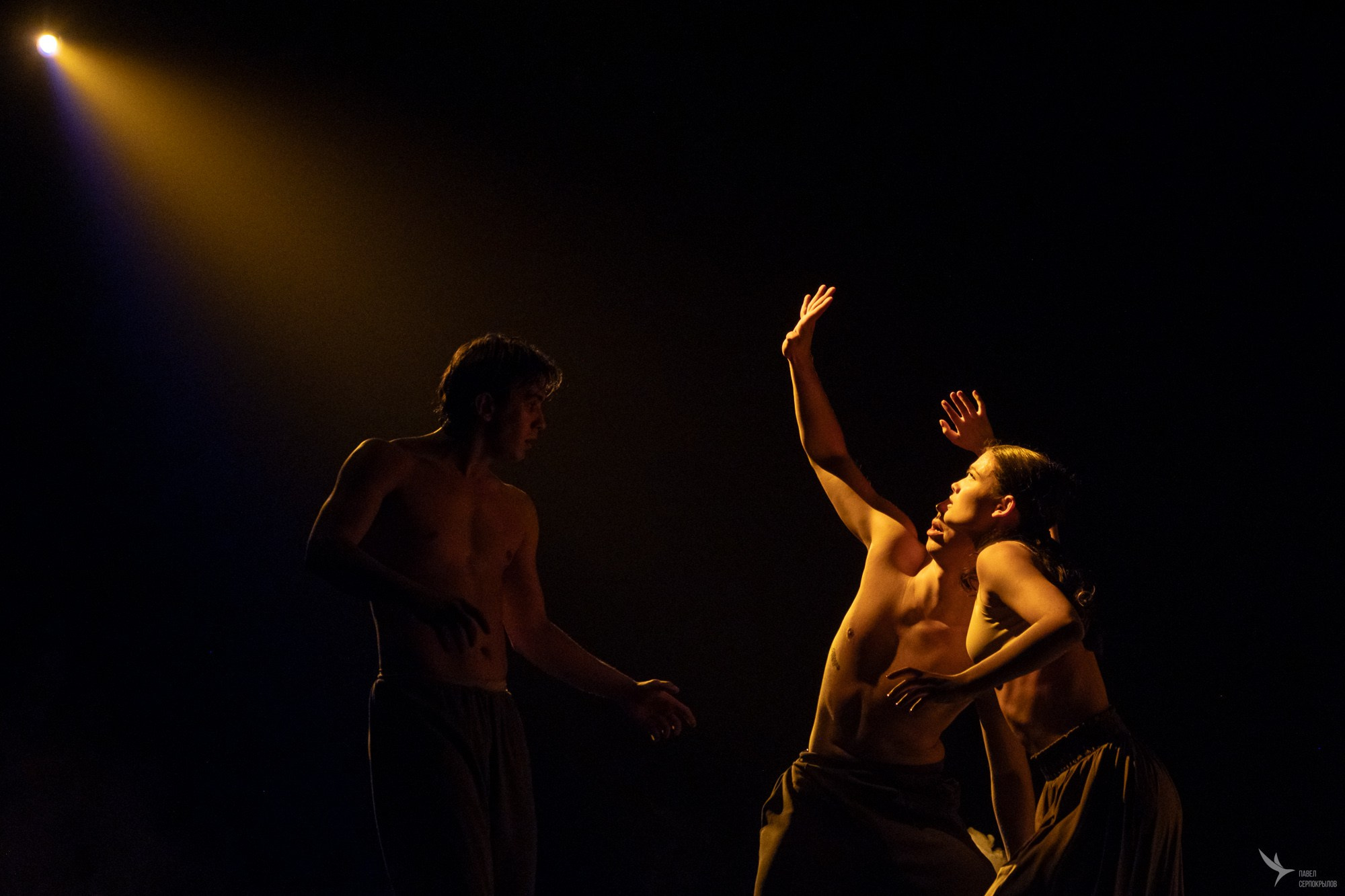 Пластический спектакль команды СЕВЕР «Голос ветра. Молчание мрамора». Репортажный фотограф в Казани Павел Серпокрылов
