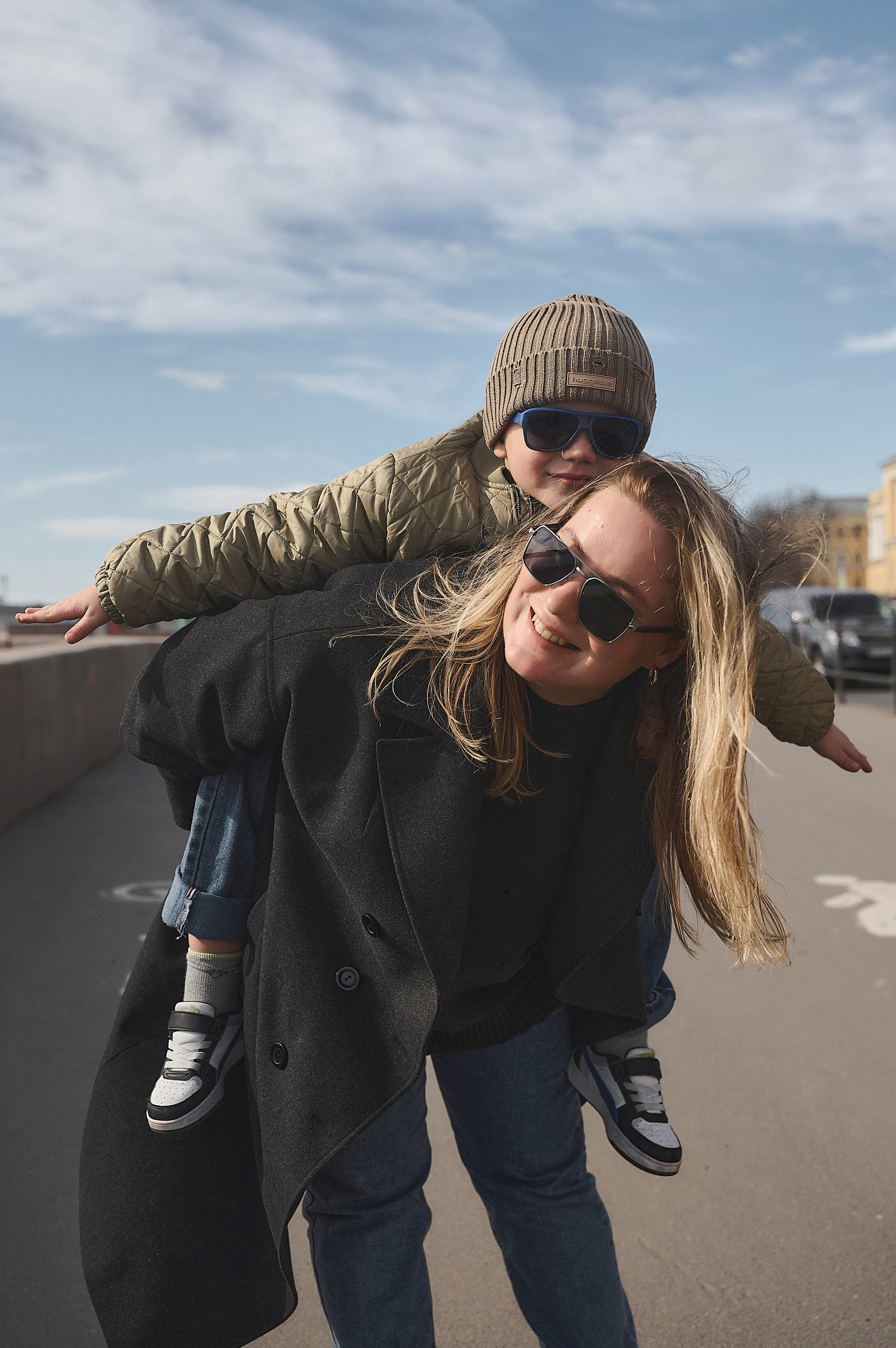 Весенняя прогулка на набережной. Семейный и детский фотограф Катерина Рожкова