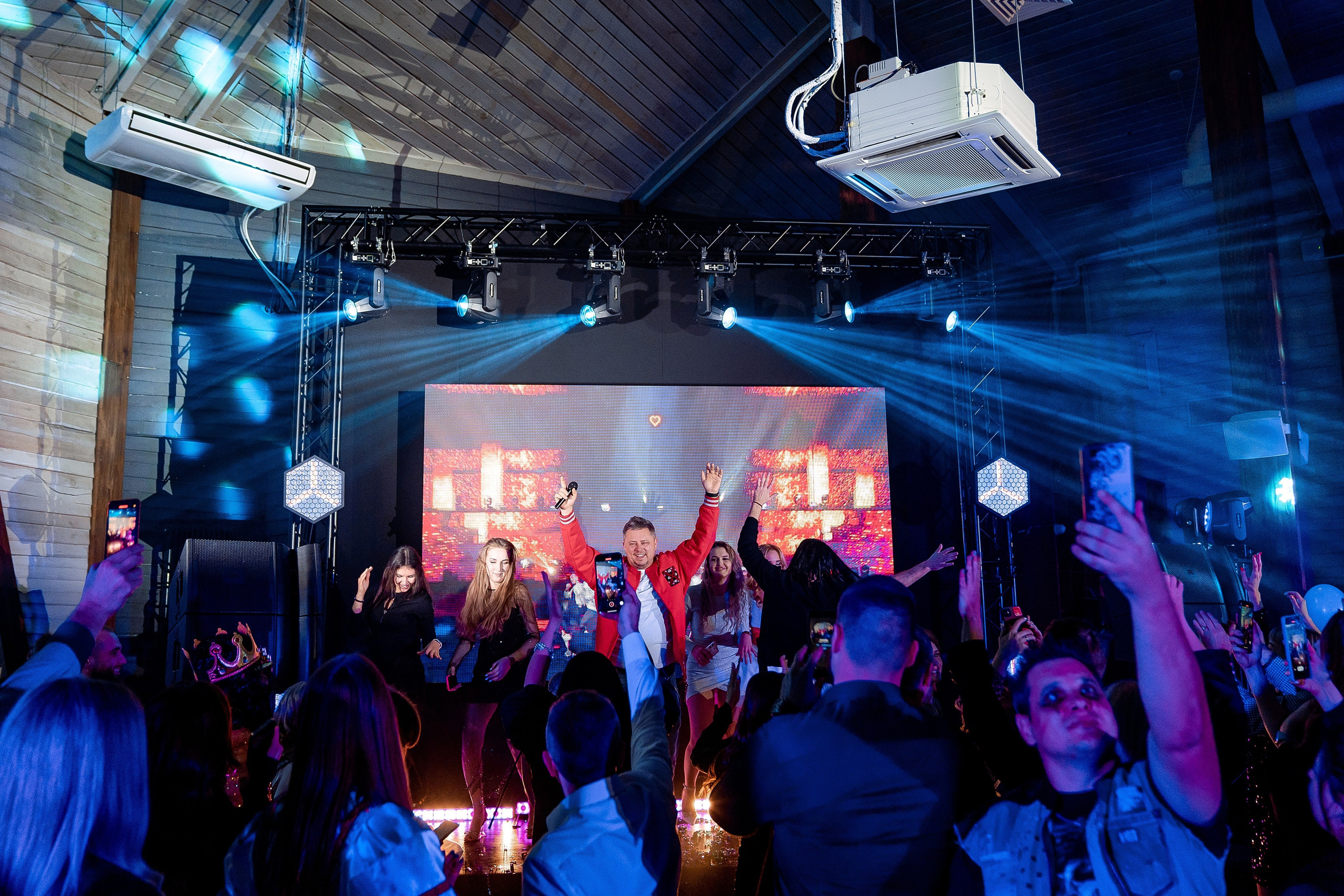 • корпоратив «АВЕНЮ». Фотограф, индивидуальные женские, мужские фотосессии в Ростове-на-Дону