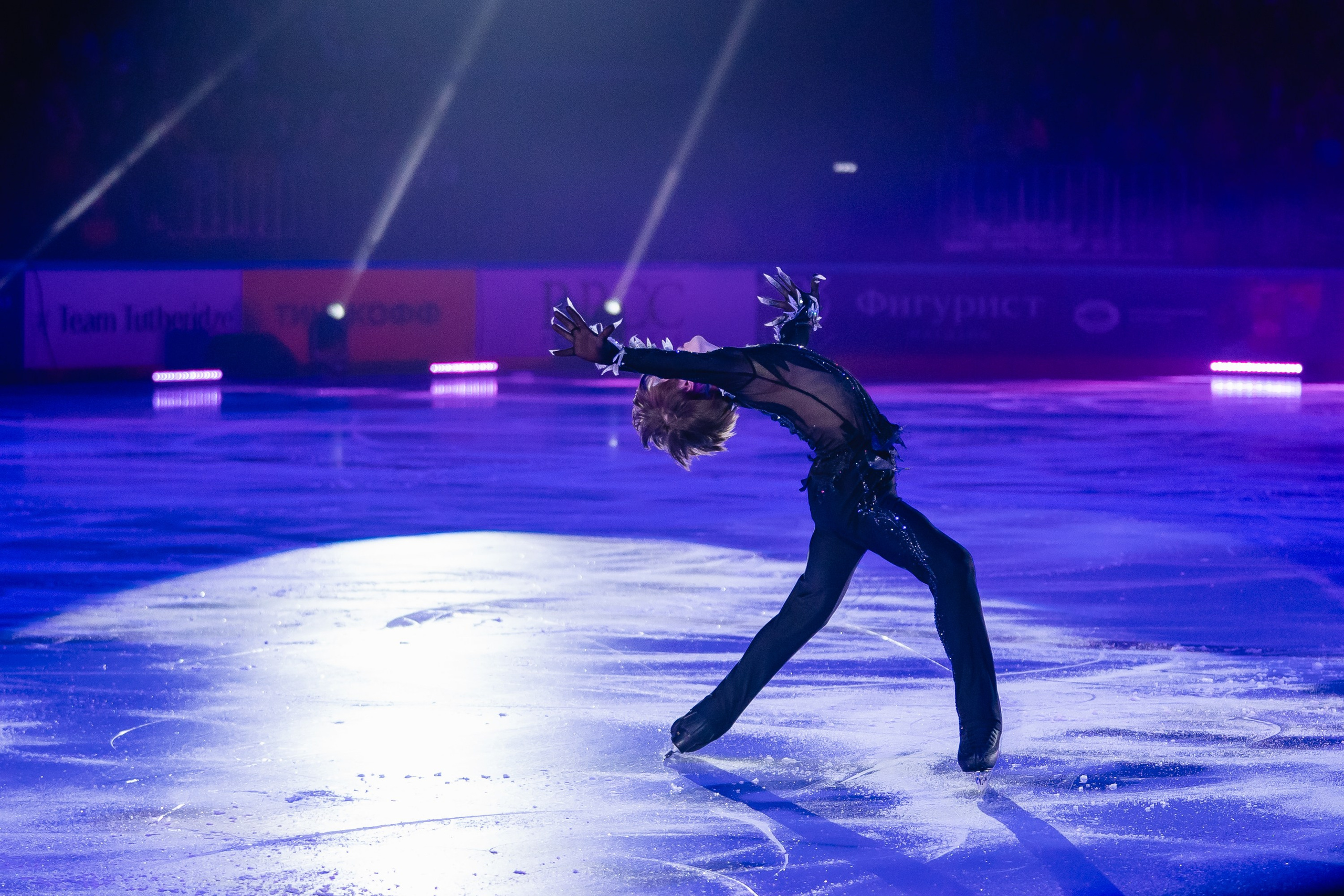 Шоу «Чемпионы на льду» в Новосибирске. Воробьева Ксения — Спортивный и танцевальный фотограф Новосибирск
