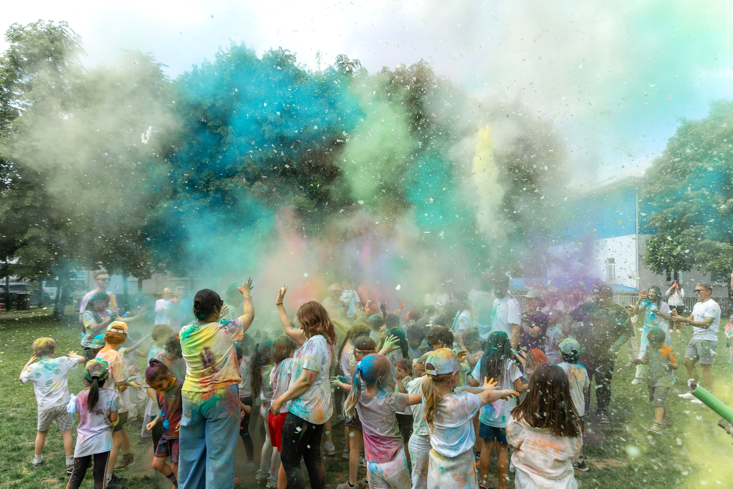 The International School of Moscow. Color Day. Выпускные альбомы для школы и детского сада — школьный фотограф Подольск, Троицк, Щербинка, Москва
