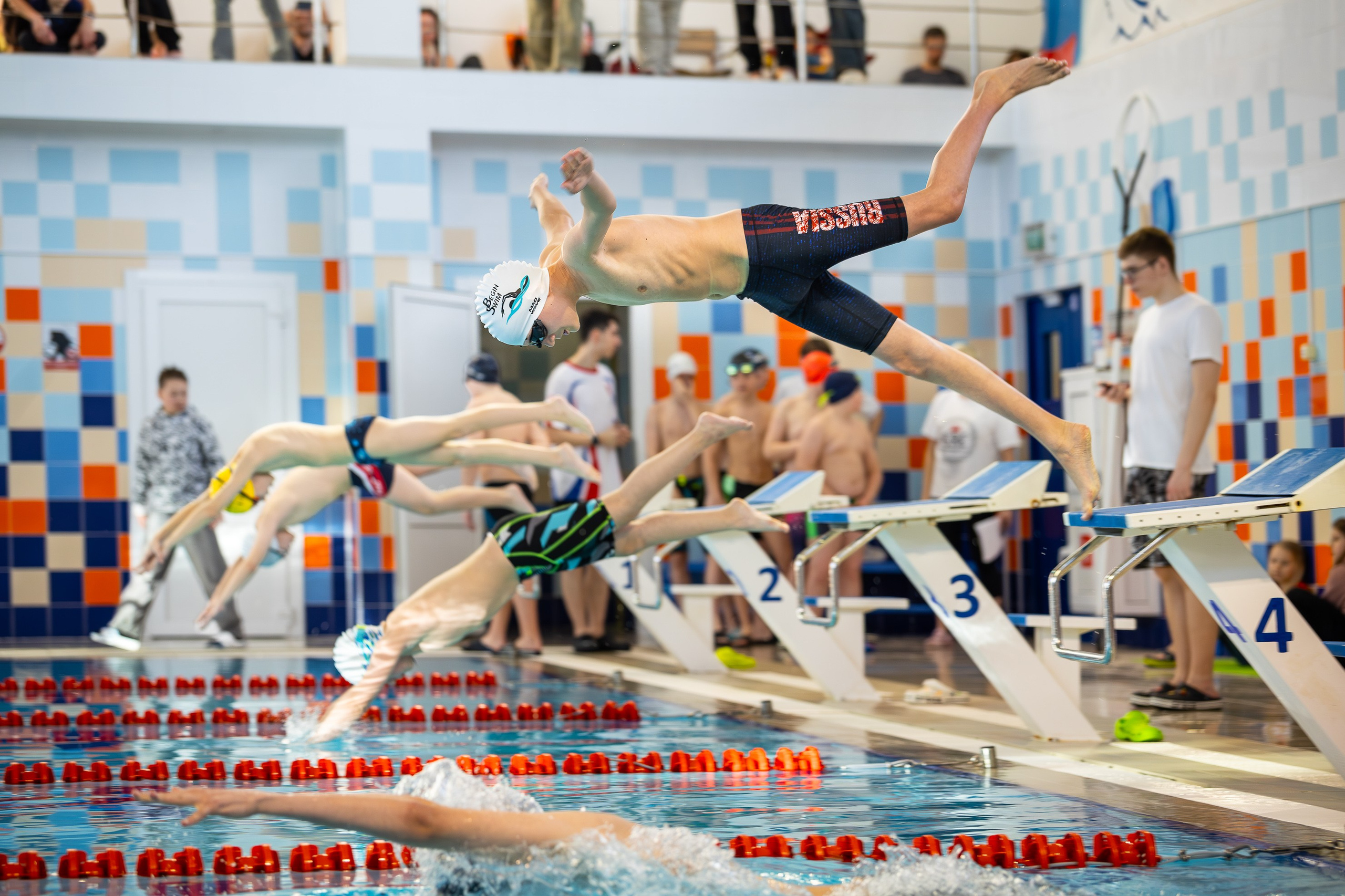 Мартовское солнышко на Весенних стартах клуба по плаванию Begin Swim. Свадебная фотосъёмка в Москве, Туле