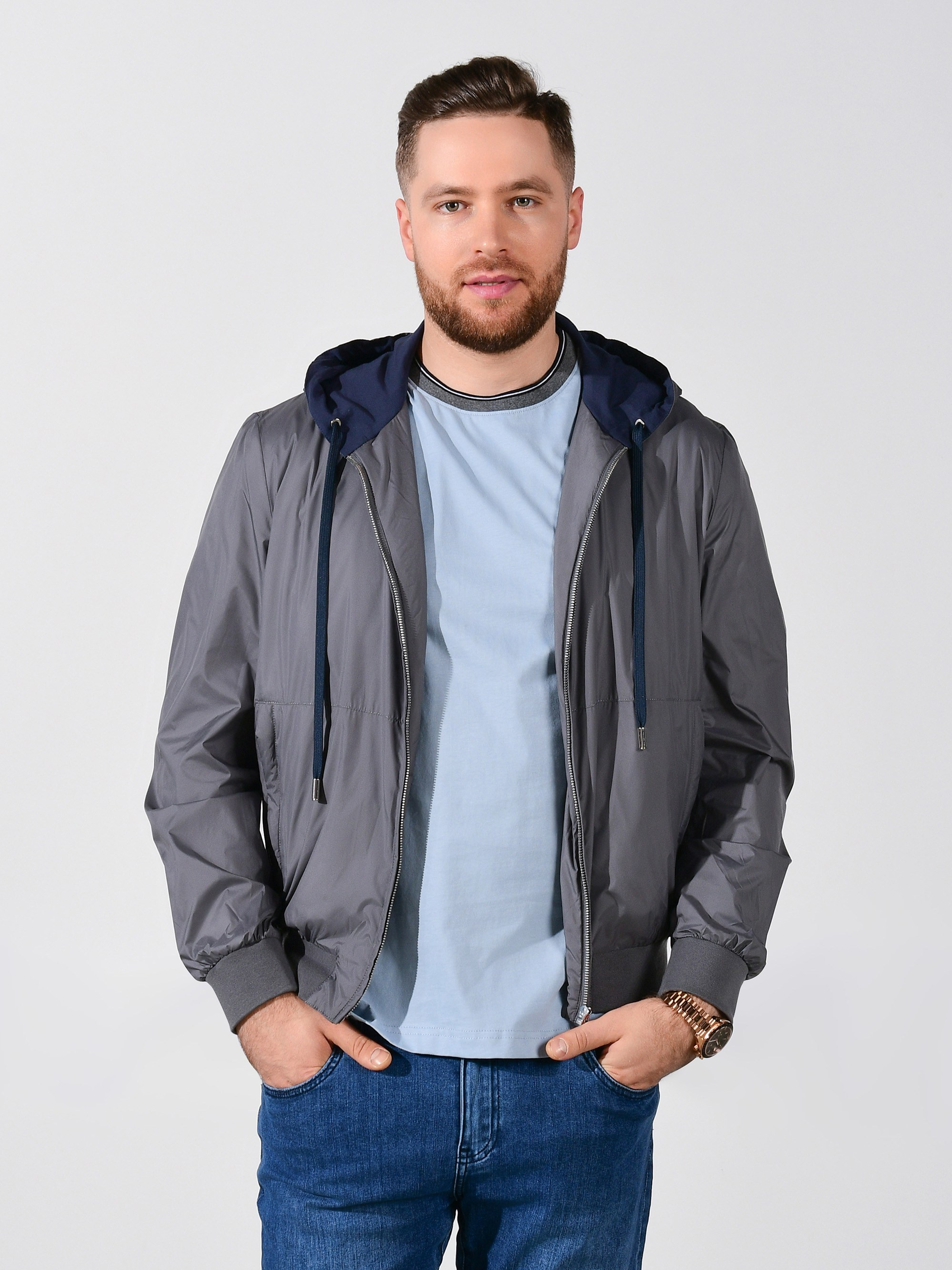 Съемка одежды для маркетплейсов. Фотосъемка одежды на модели в Москве. Предметная фотосъемка для маркетплейсов в Москве. Предметный фотограф Дмитрий Дрогунов