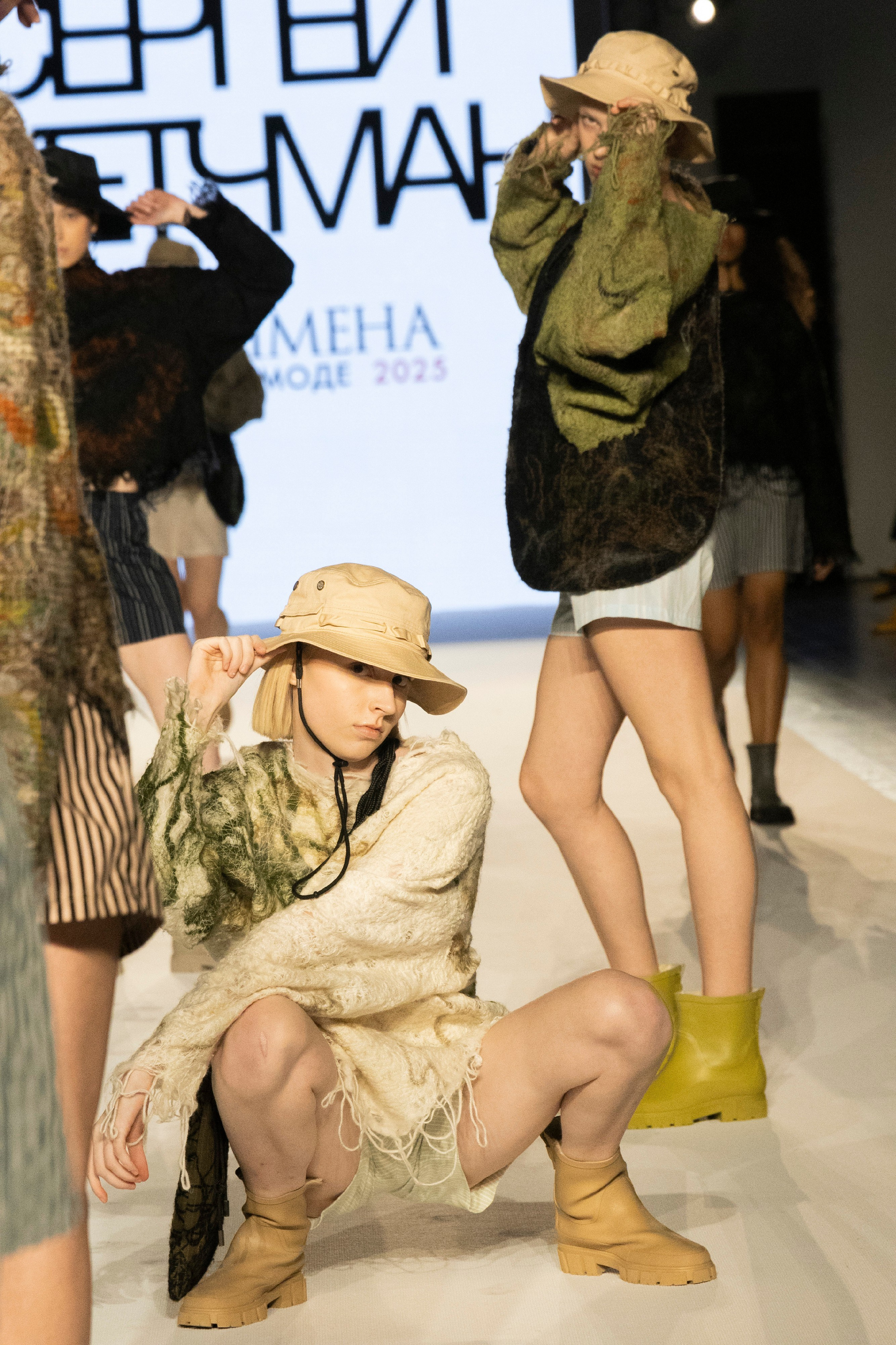 ДЛТ Собака.ru показ победителей конкурса «Новые имена в моде 2025». FOTOFAQ SKOOL г. Санкт-Петербург: очные, дистанционные и онлайн курсы фотографии