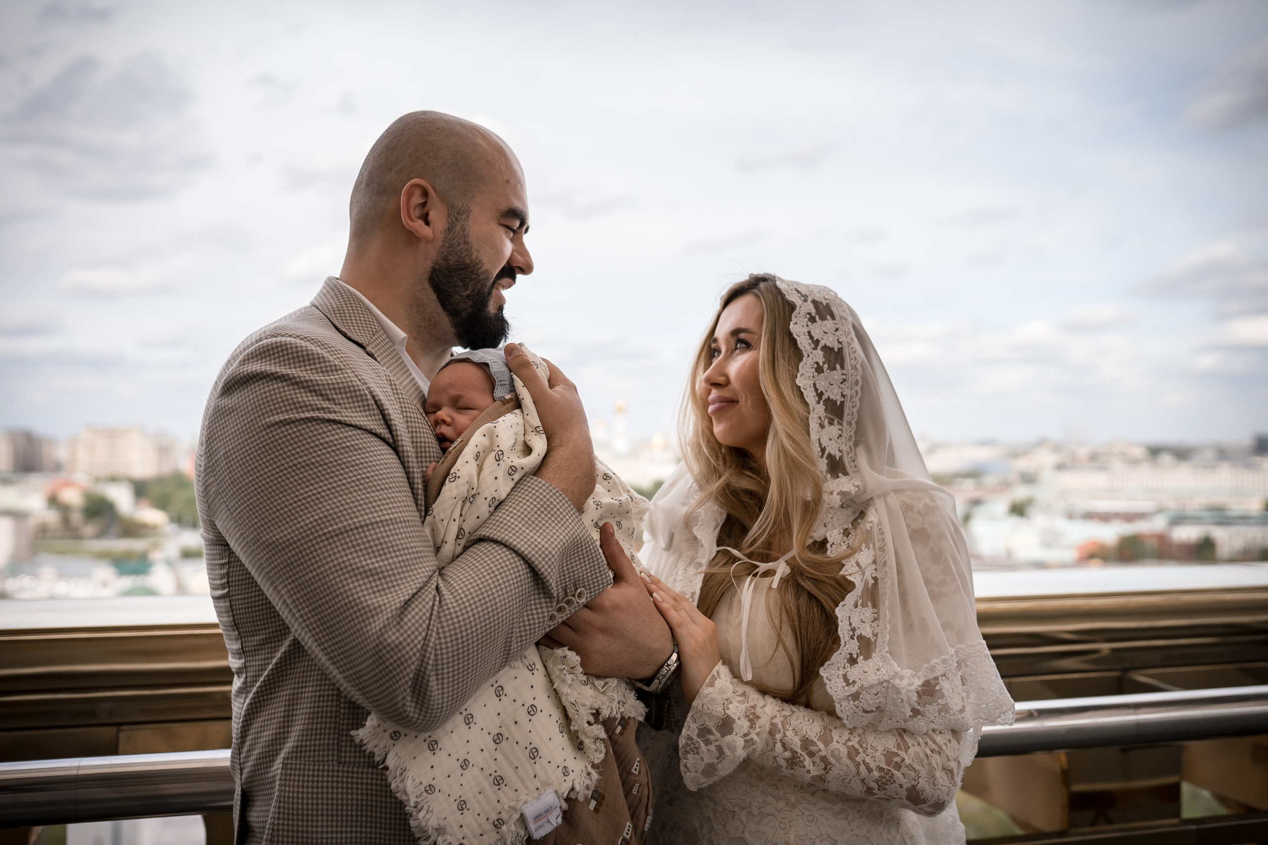 Крещение в Храме Христа Спасителя. Фотограф Крещения и Венчания в Москве