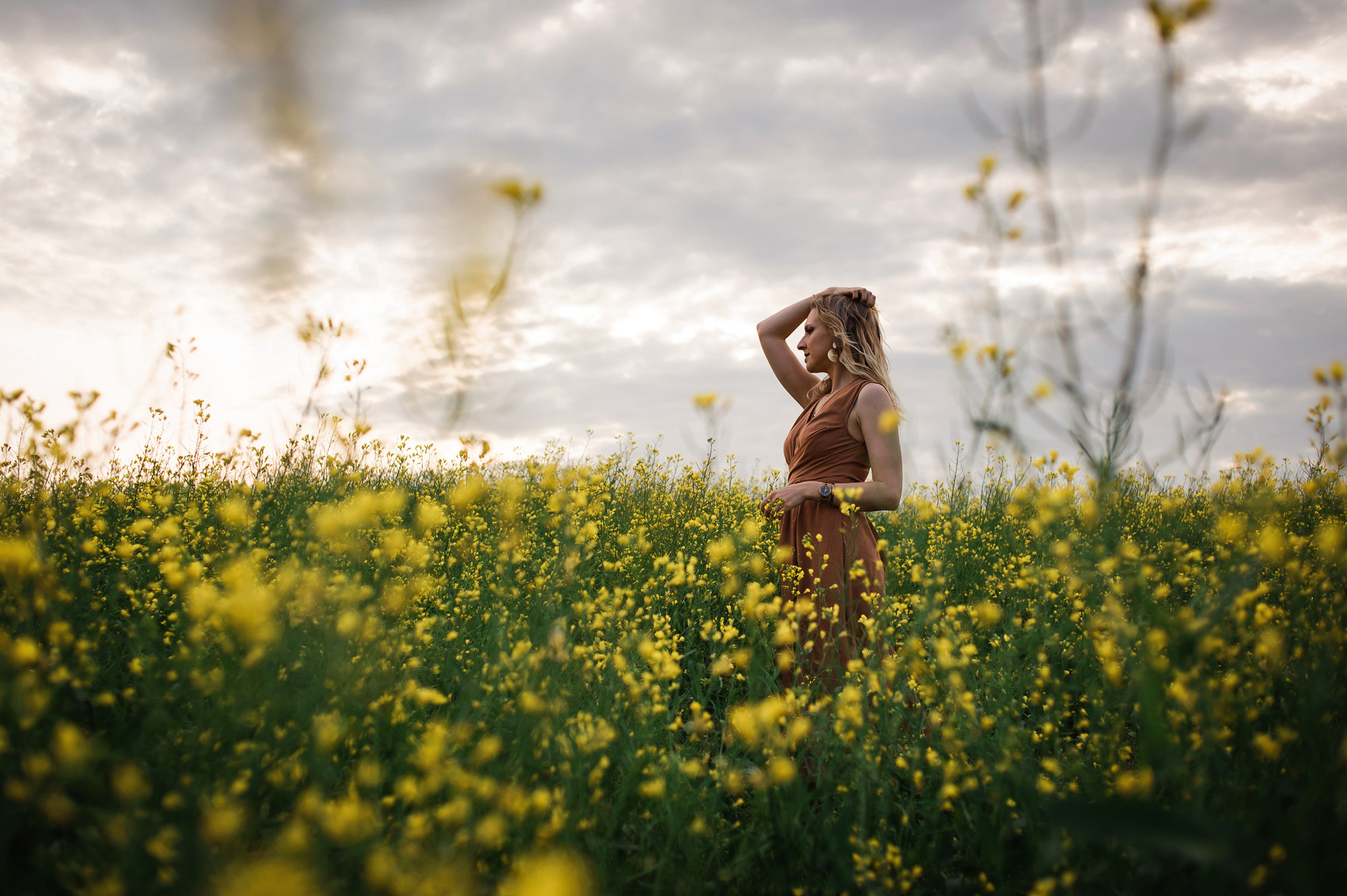 Прогулка с Алиной в цветущих полях. Семейный и женский фотограф Красноярск Екатерина Пусенкова