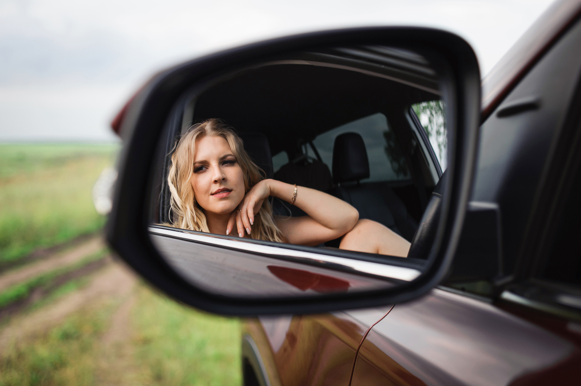 Прогулка с Алиной в цветущих полях. Семейный и женский фотограф Красноярск Екатерина Пусенкова