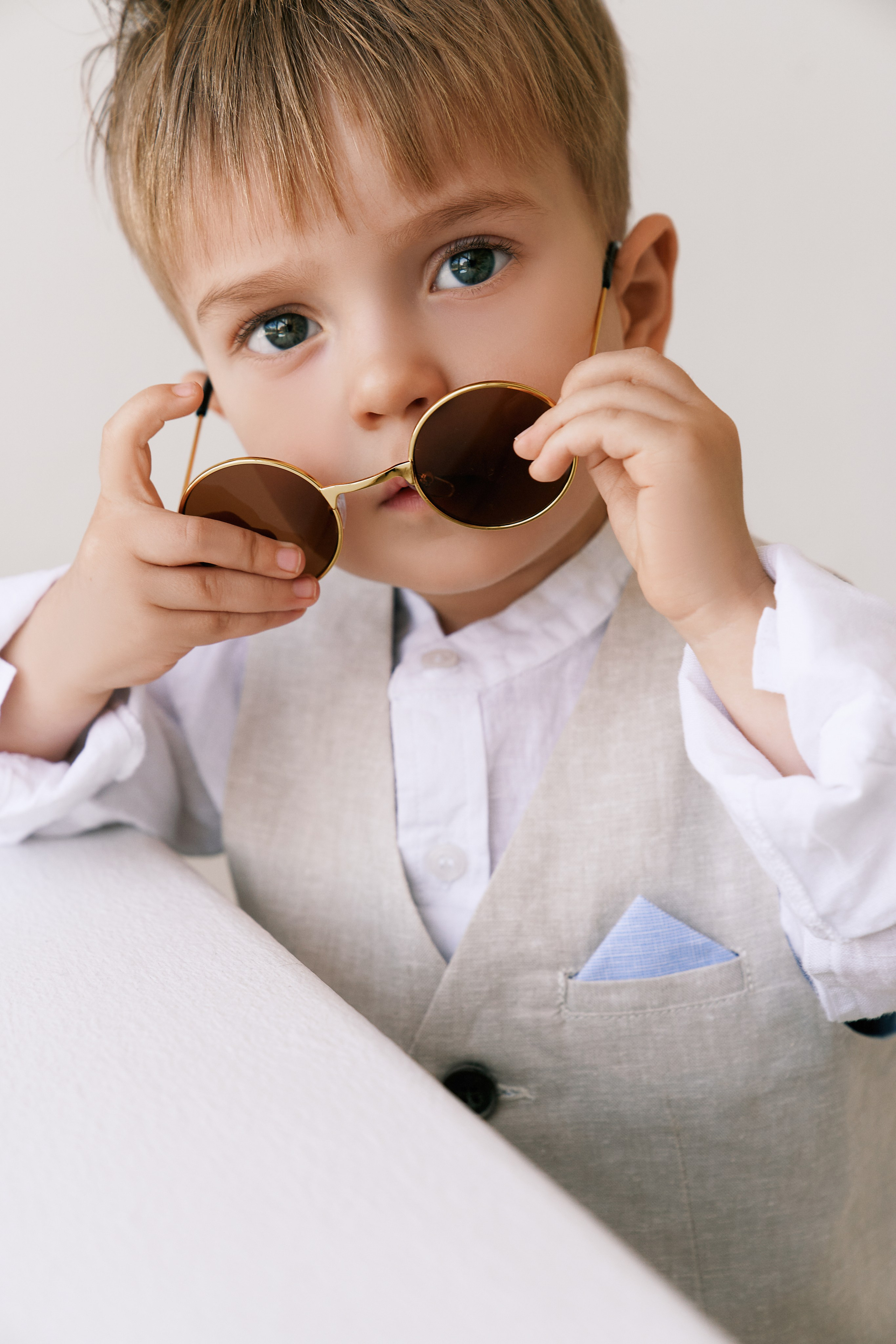 Модель для предметной съемки мальчик Радэль Казань| Sale Easy