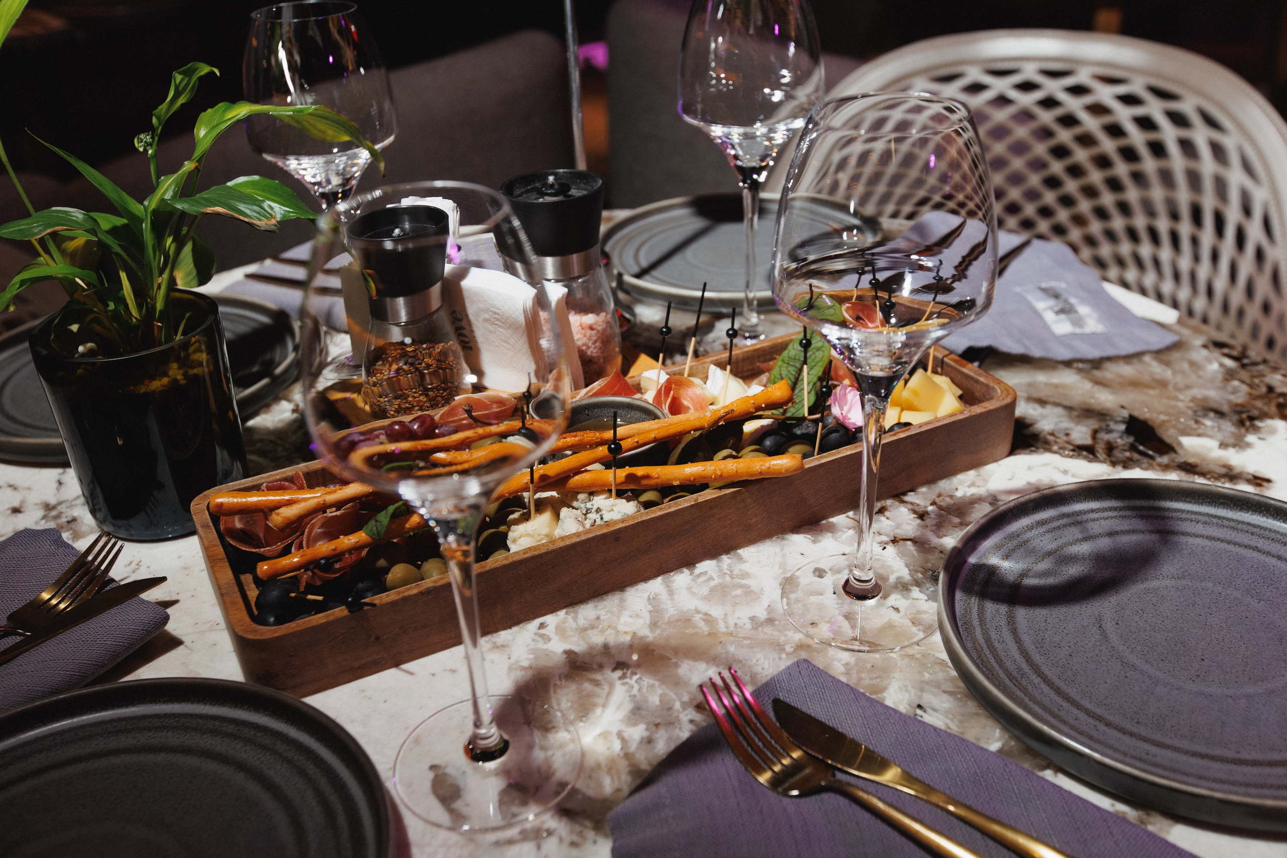 B.DAY PARTY ЖУРНАЛА •G. СВОИ. ФОТООТЧЕТЫ-СОБЫТИЯ-МЕСТА