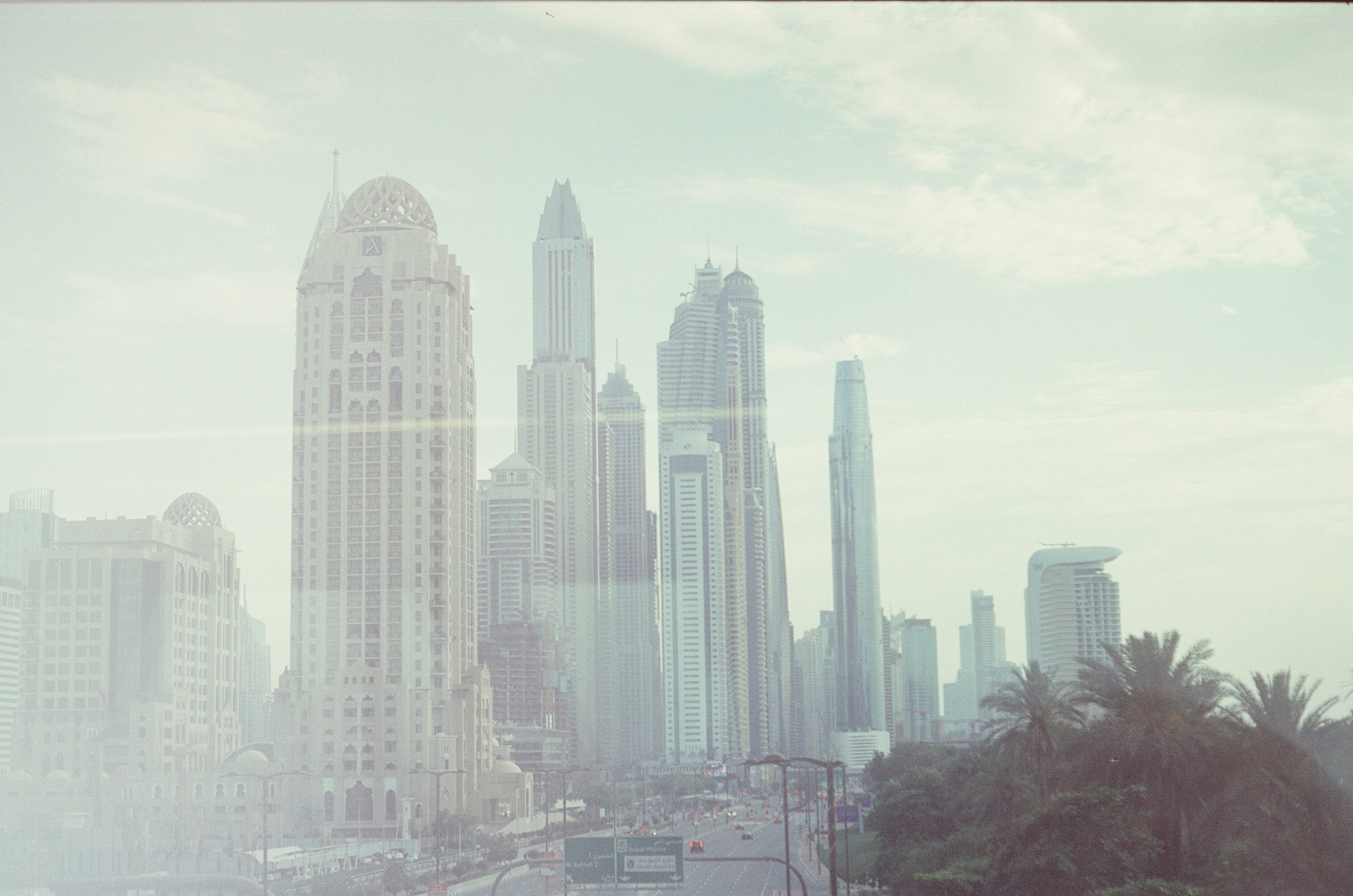 Dubai \ may 2024 \ film 35 mm. Коммерческий Фотограф Виктор Фоменых