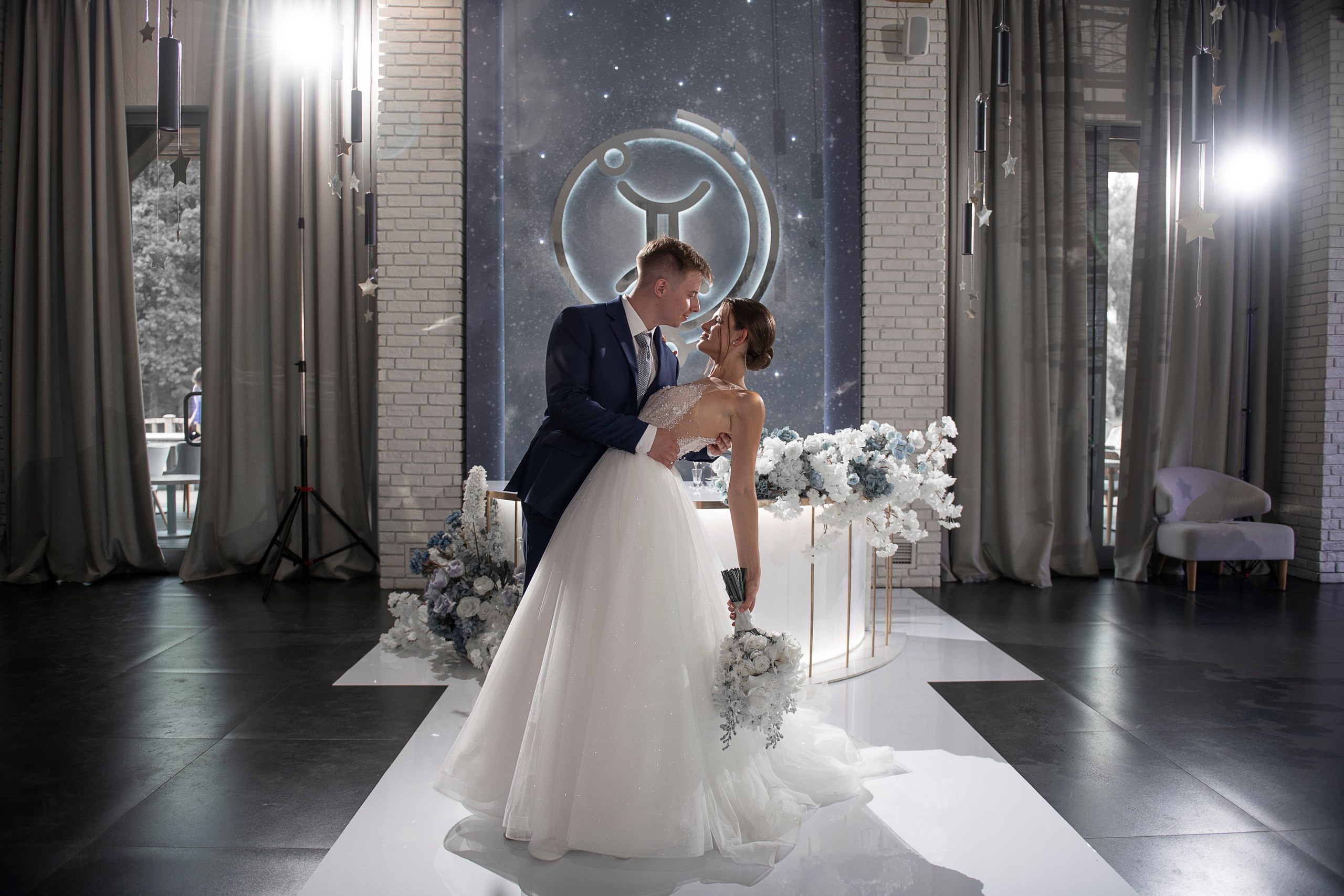 GEMINI. Rich Event Decor